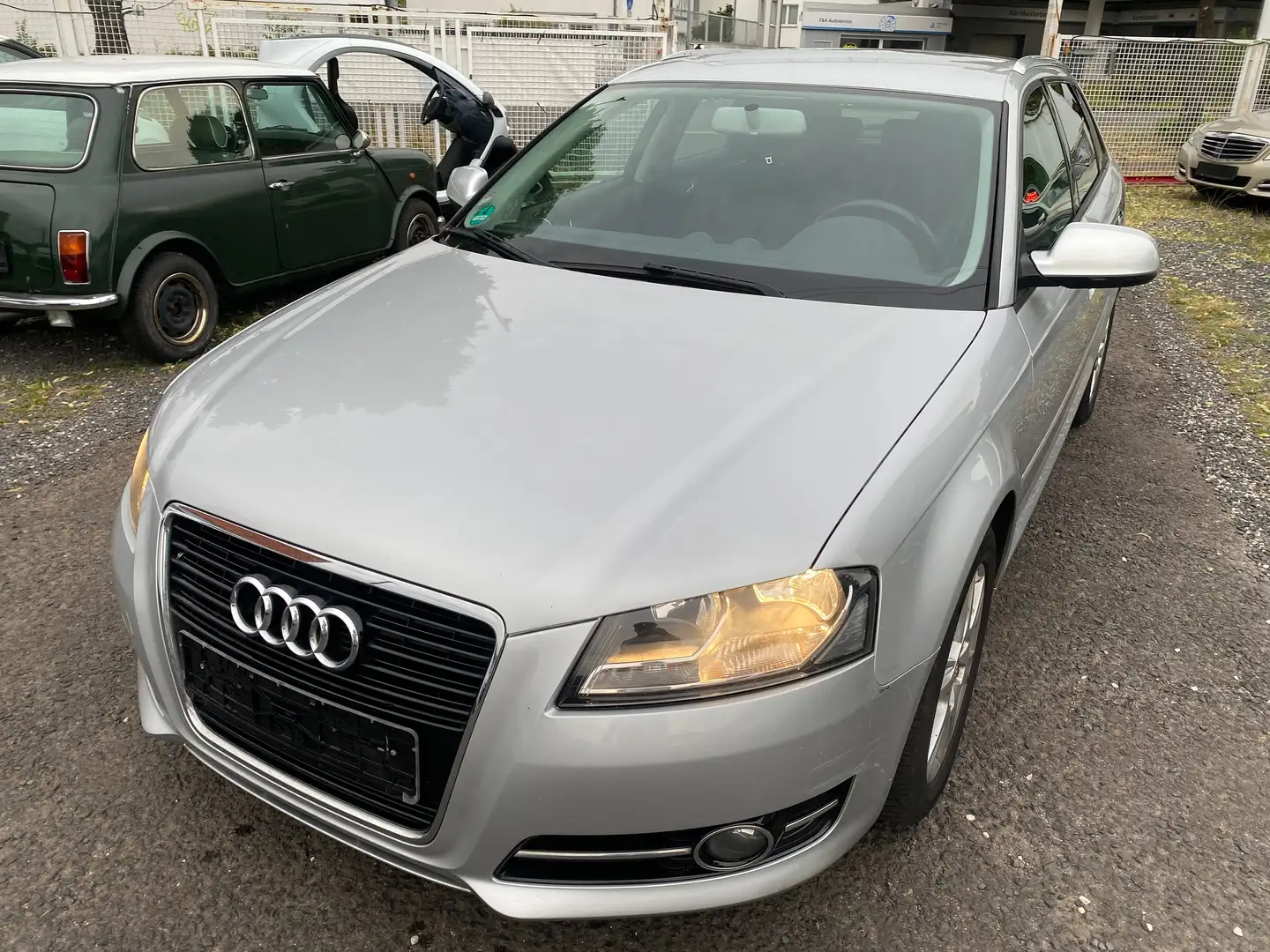 Audi A3 1.2 TFSI Attraction Silber - 1