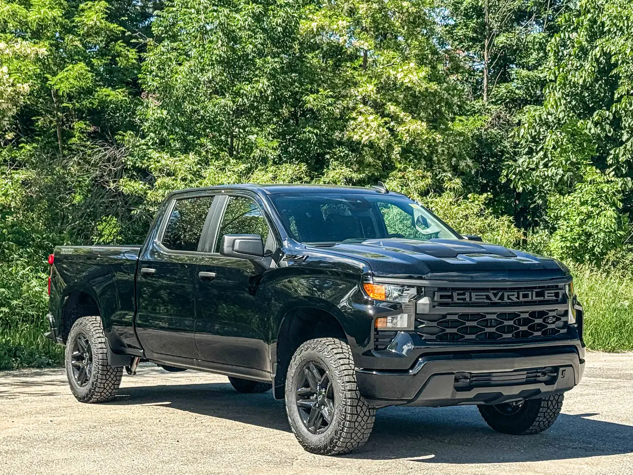 Chevrolet Silverado 1500 photo Chevrolet Silverado 1500
