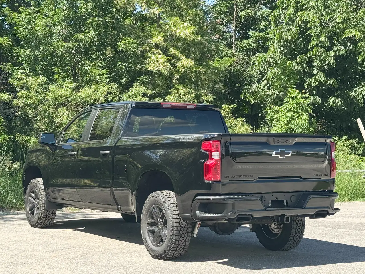 Chevrolet Silverado 1500 photo Chevrolet Silverado 1500