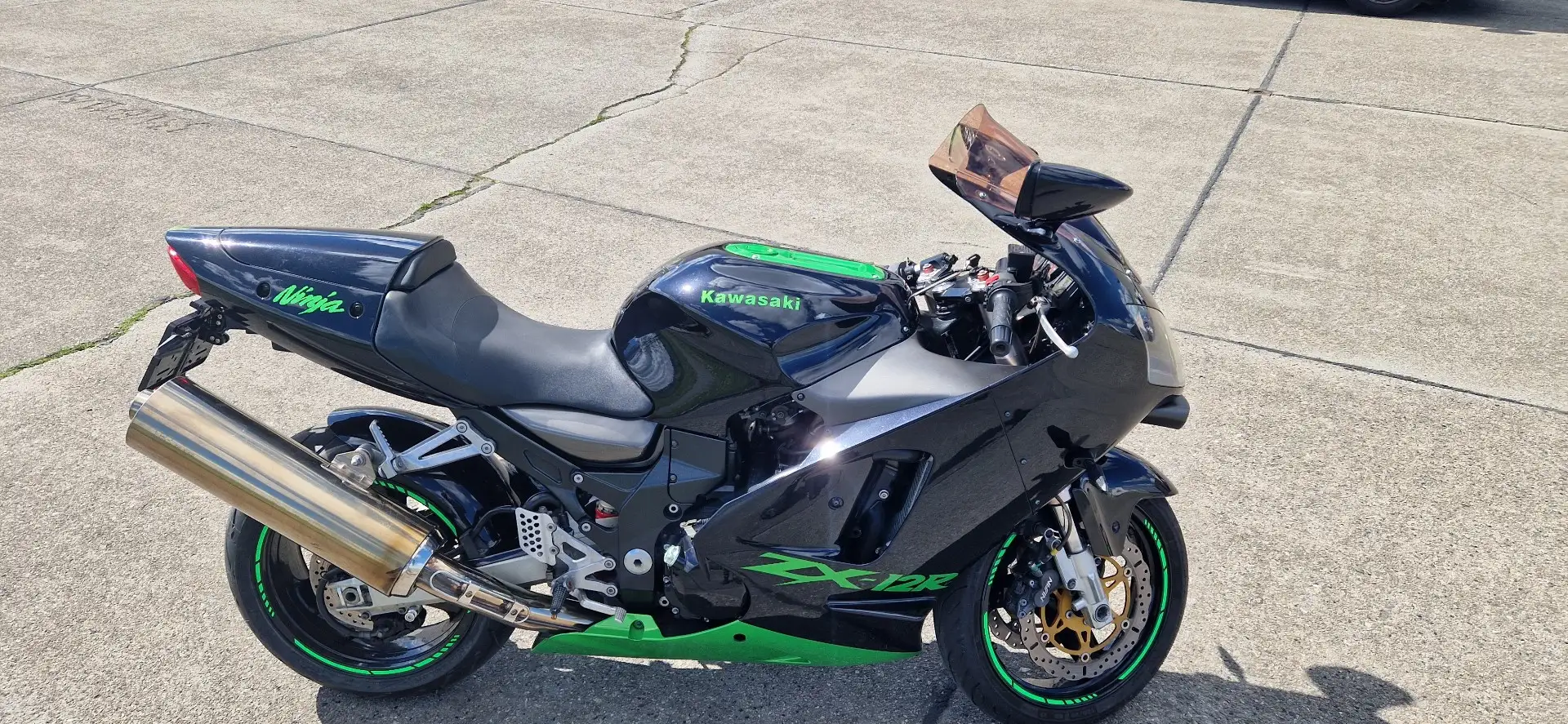 Kawasaki Ninja ZX-12R Black - 2