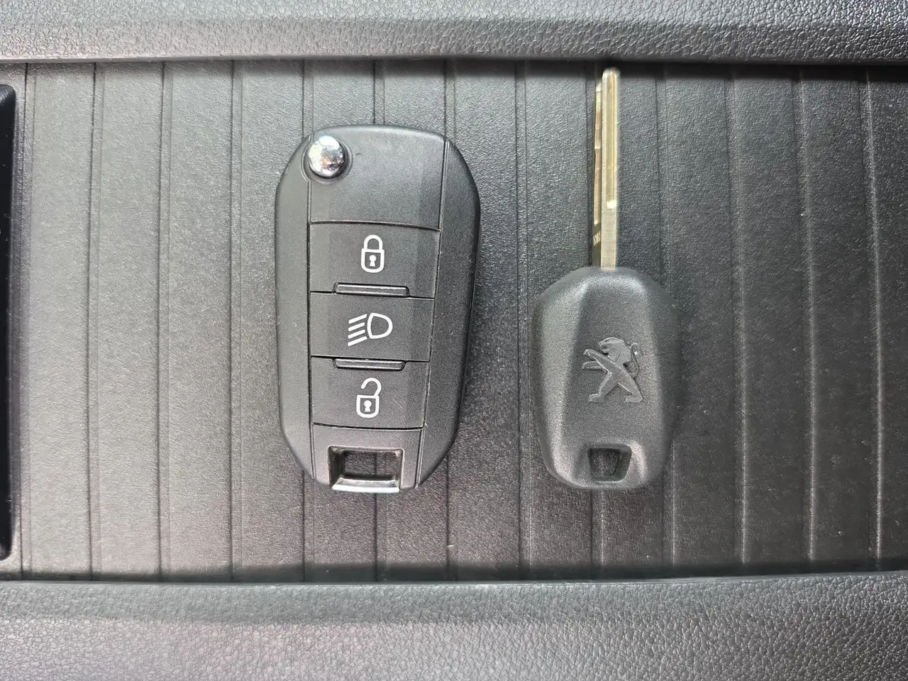 Peugeot e-Rifter Rifter Elektro L1 Allure Pack, миниатюра 13