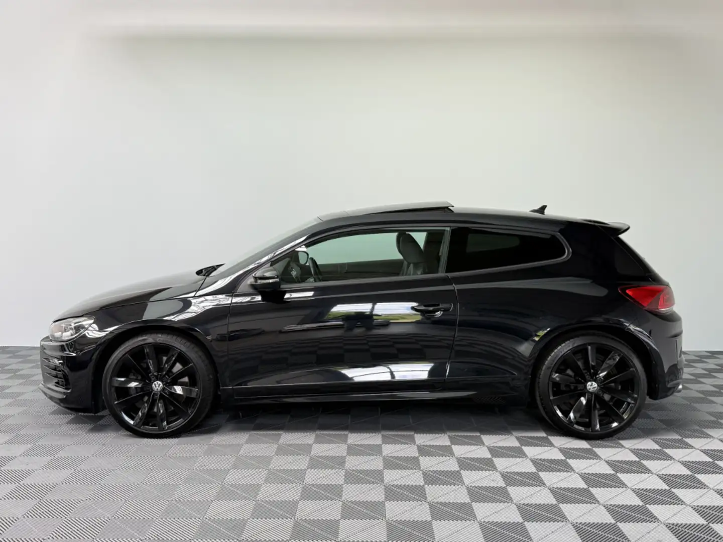 Volkswagen Scirocco R|Pano|DCC|Navi|Leder|Kamera|VW-History| Noir - 1