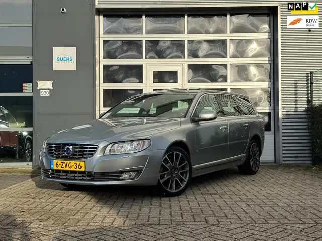 Volvo V70 2.0 D4 Nordic+ | Dealer onderh. | Schuifdak | Memo