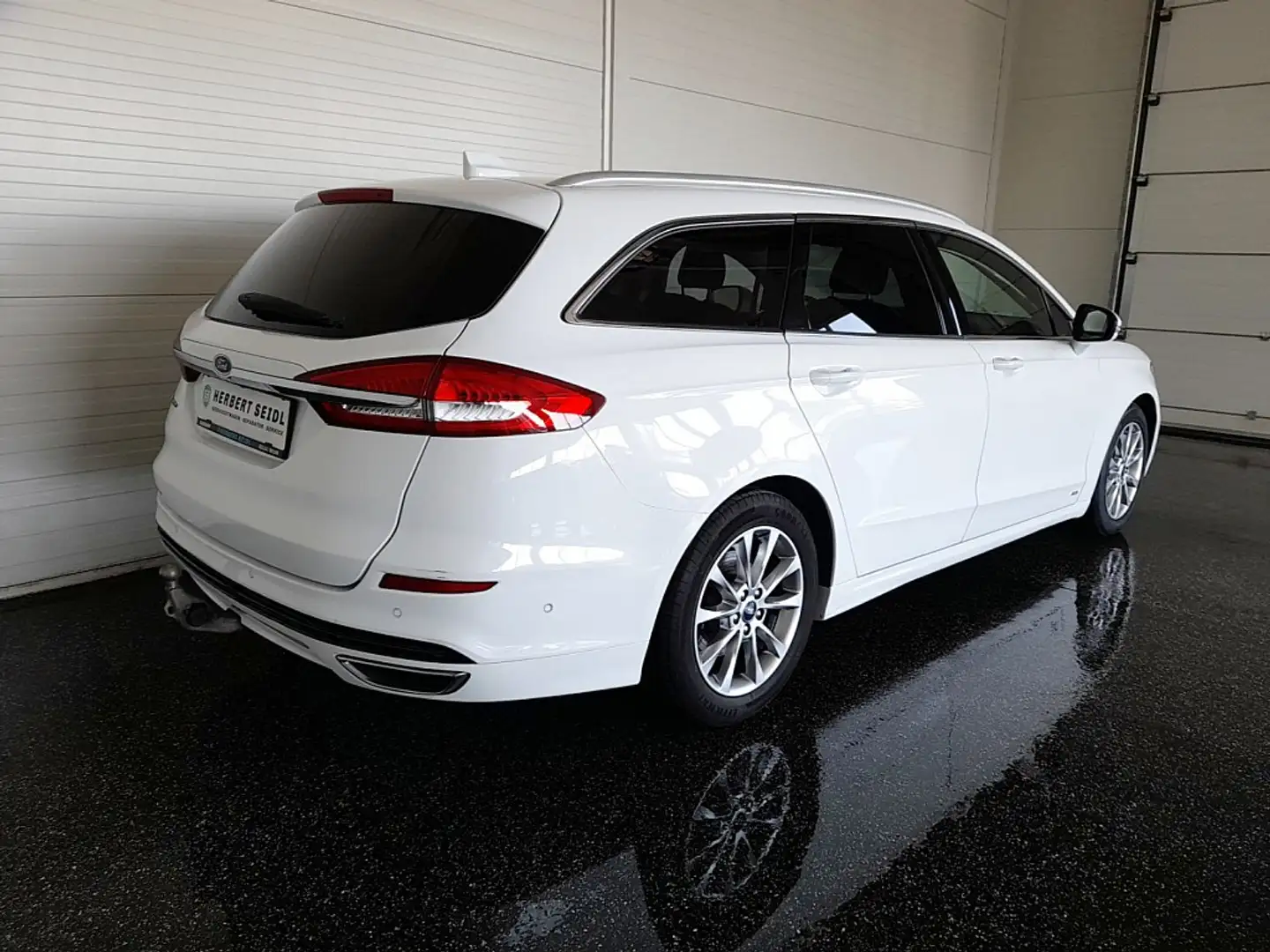 Ford Mondeo Turnier Titanium 4x4 2,0 EcoBlue Aut. *FERNLICH... Bílá - 2