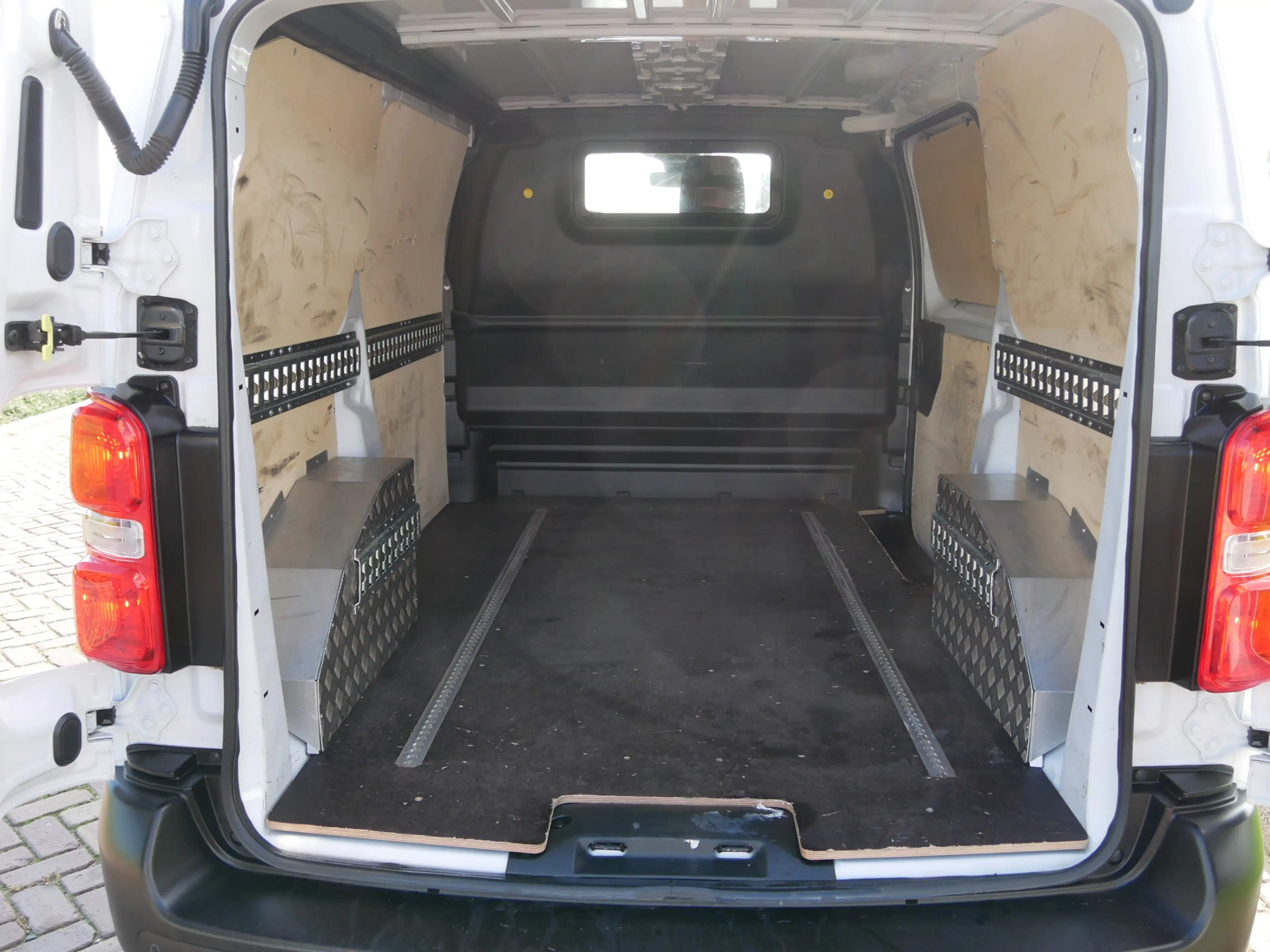 Peugeot Expert 1.5 BlueHDI 100 S&S L2 | 2023!! | AC | 7999 EX BTW — photo 11