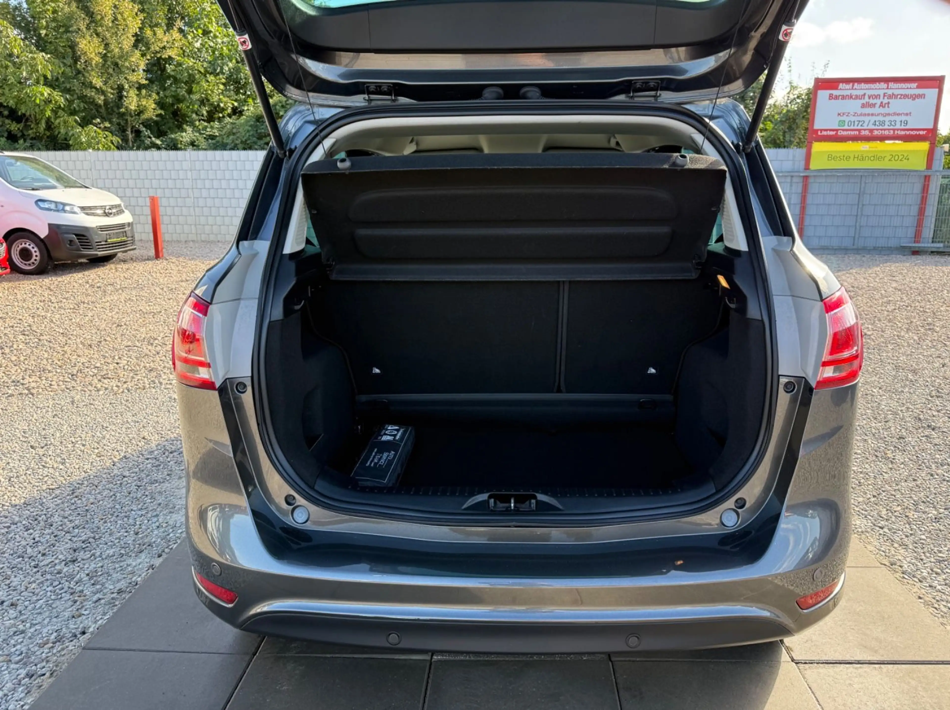 Ford B-Max B-MAX Sync Edition Sport Lenkrad — photo 9