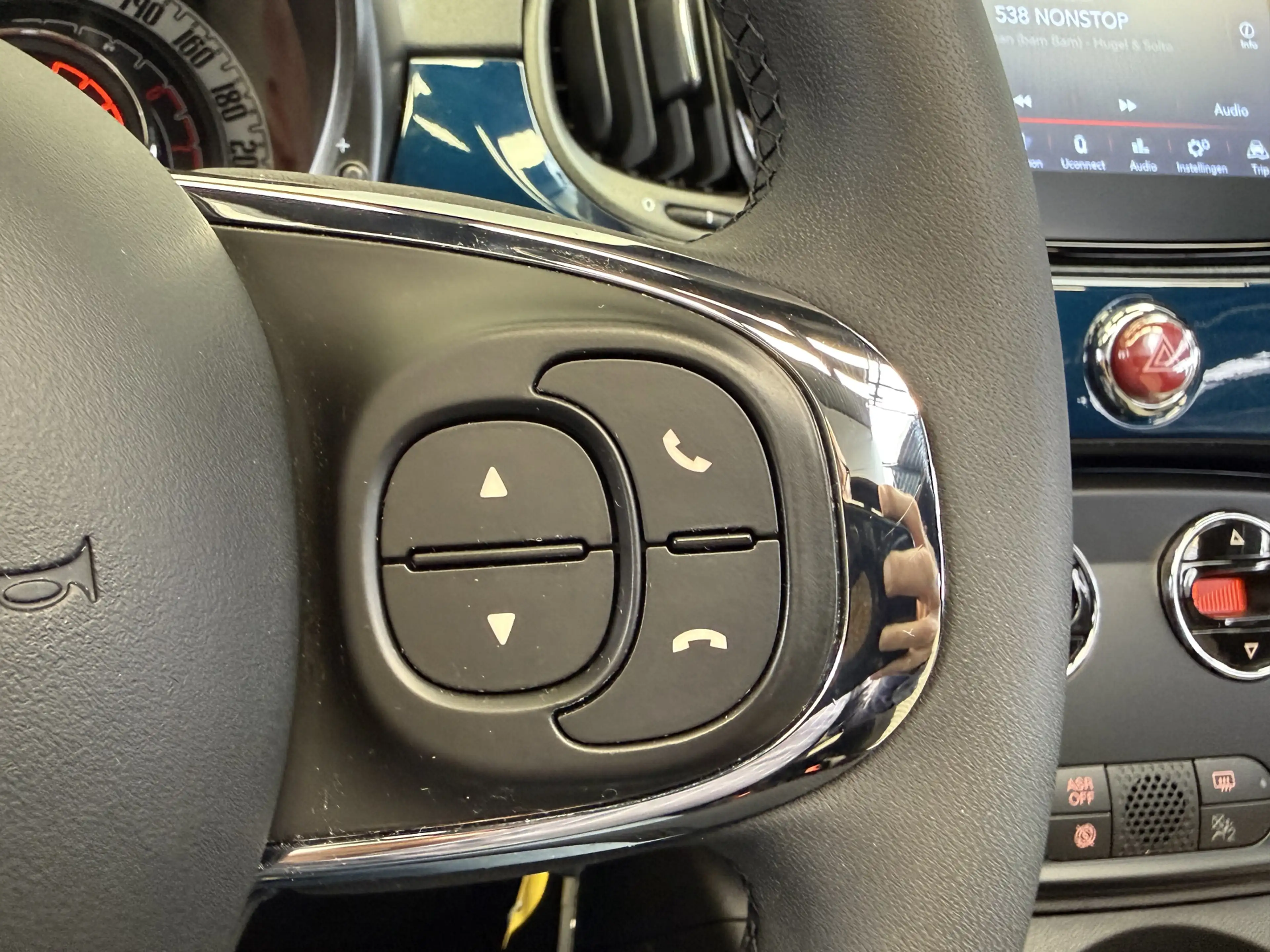 Fiat 500C 1.0 Hybrid Dolcevita AIRCO/ECC-NAVI by CARPLAY-LMV — photo 27