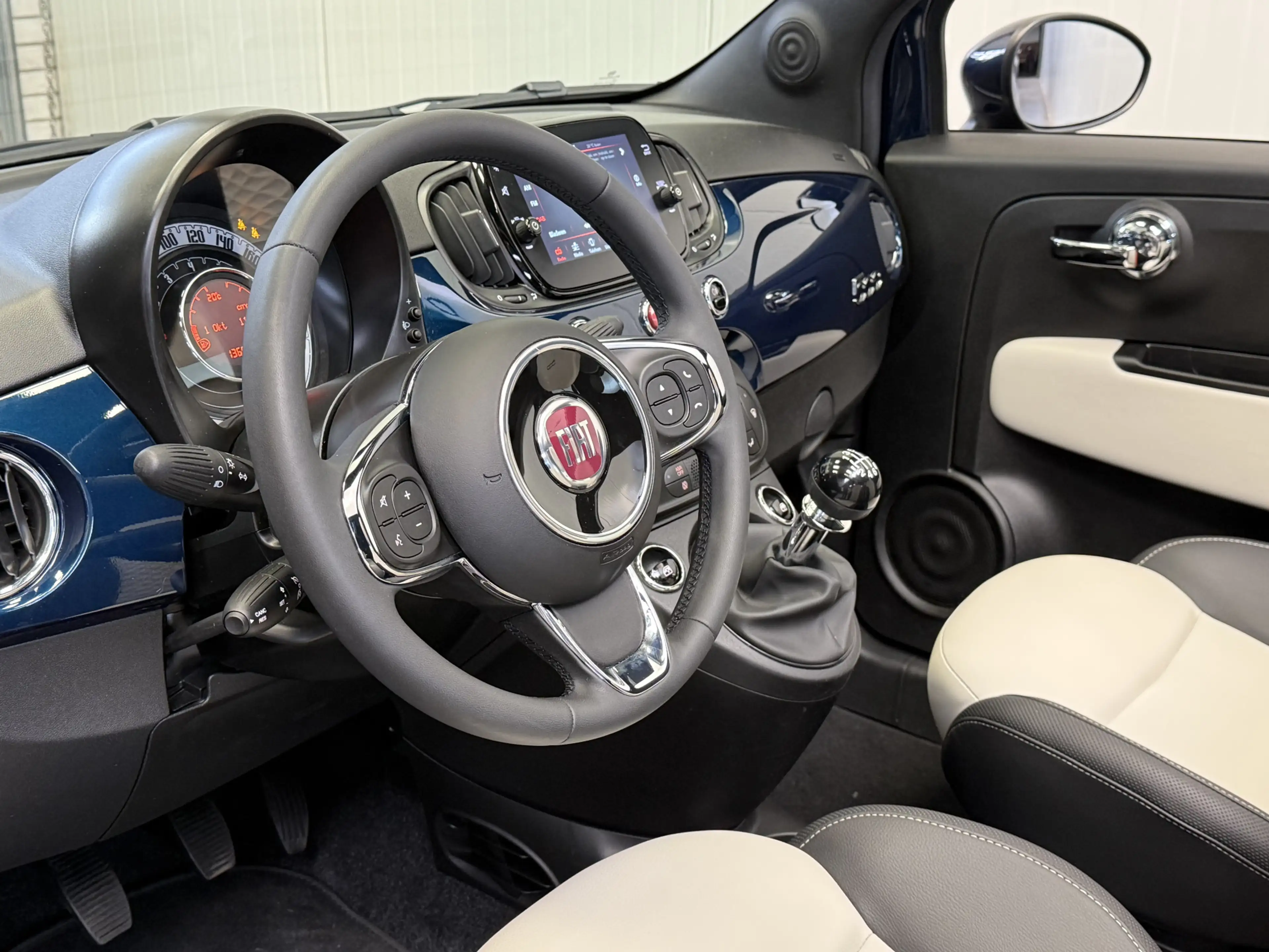 Fiat 500C 1.0 Hybrid Dolcevita AIRCO/ECC-NAVI by CARPLAY-LMV — photo 38