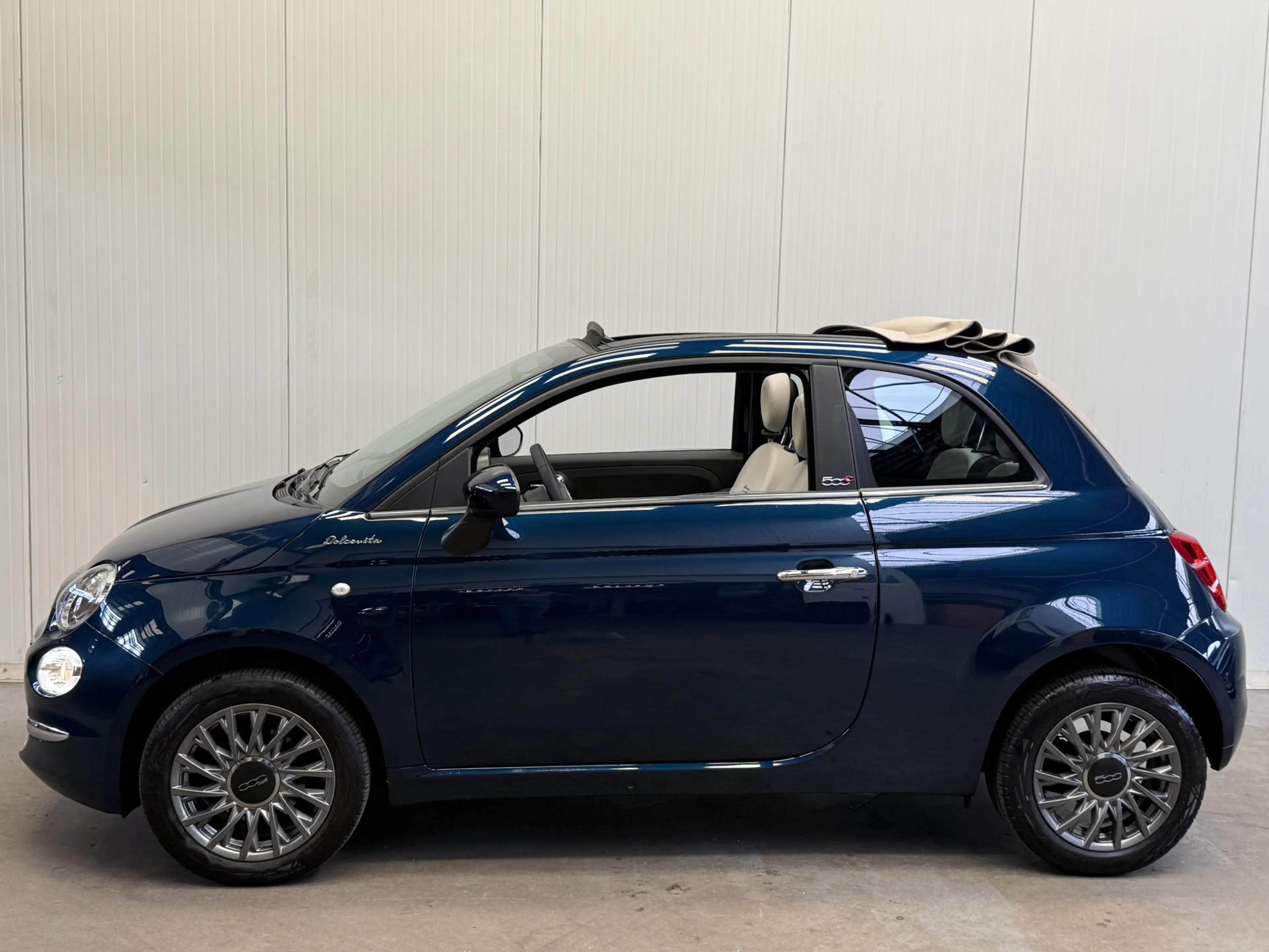 Fiat 500C 1.0 Hybrid Dolcevita AIRCO/ECC-NAVI by CARPLAY-LMV — photo 4