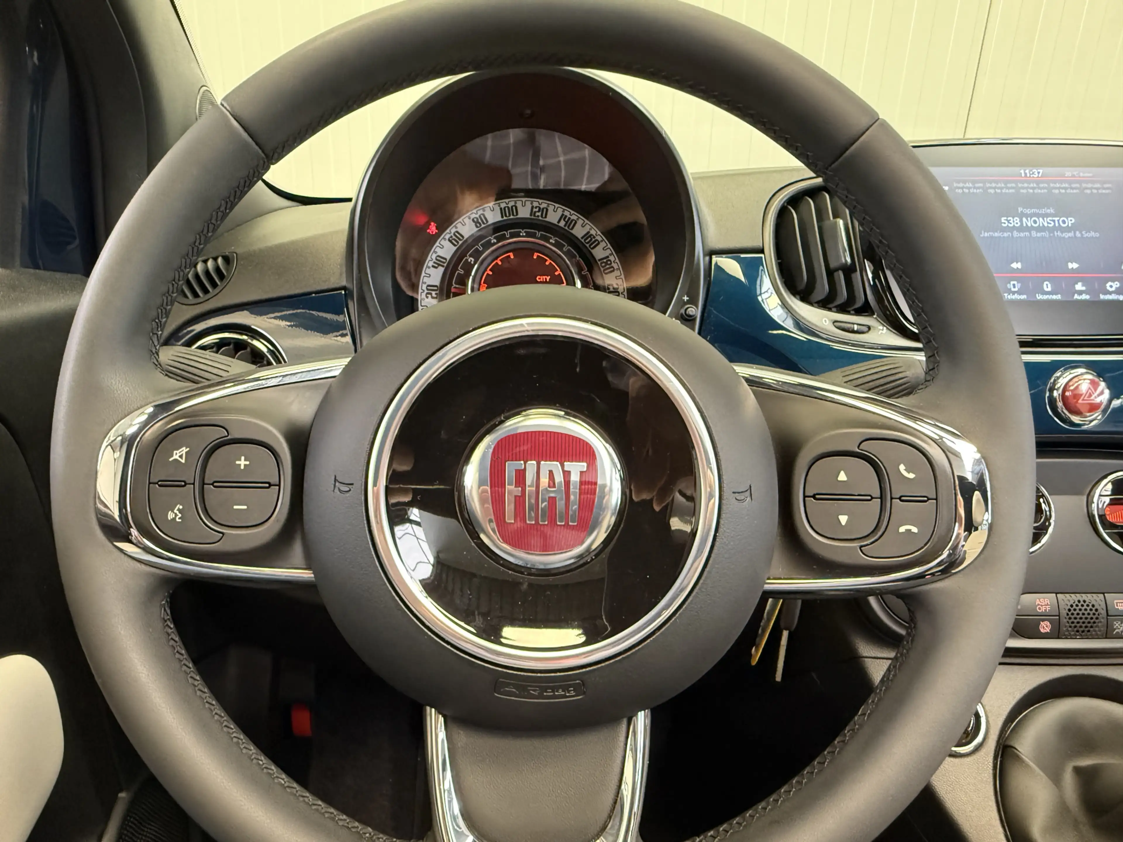 Fiat 500C 1.0 Hybrid Dolcevita AIRCO/ECC-NAVI by CARPLAY-LMV — photo 26