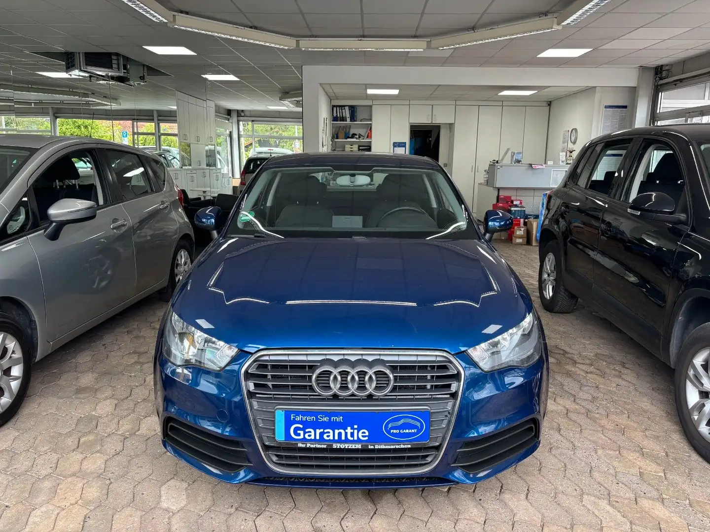 Audi A1 attraction, Navi! Steuerkette neu! Tüv neu! Blauw - 1