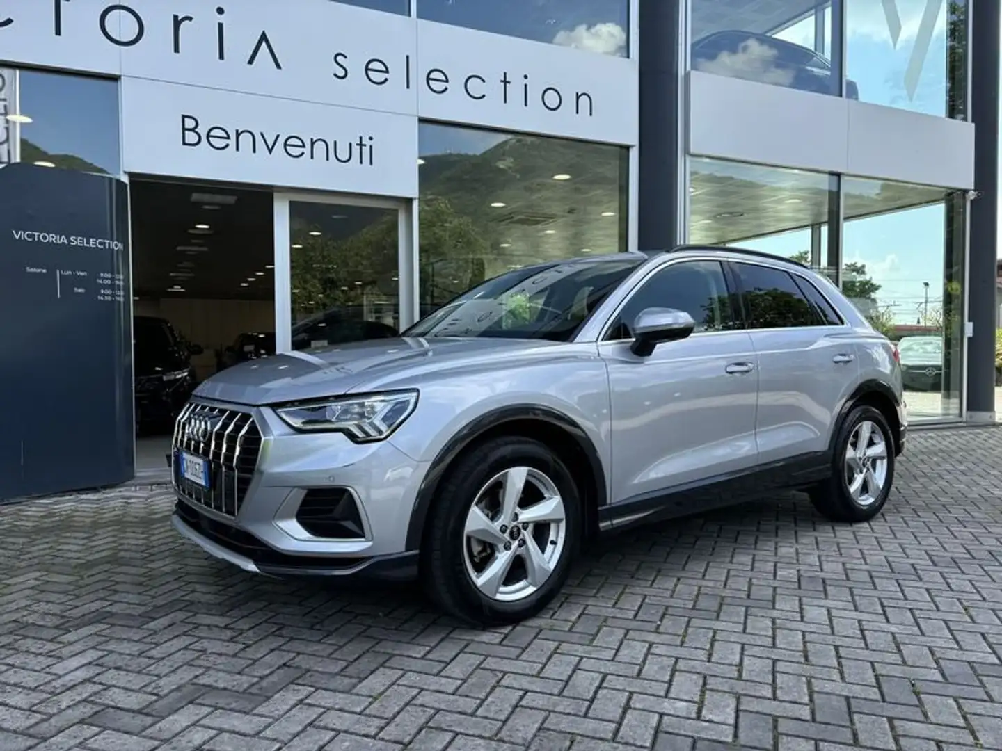Audi Q3 35 TFSI 150 CV C.AUTOMATICO BUSINESS ADVANCED RET Argento - 2