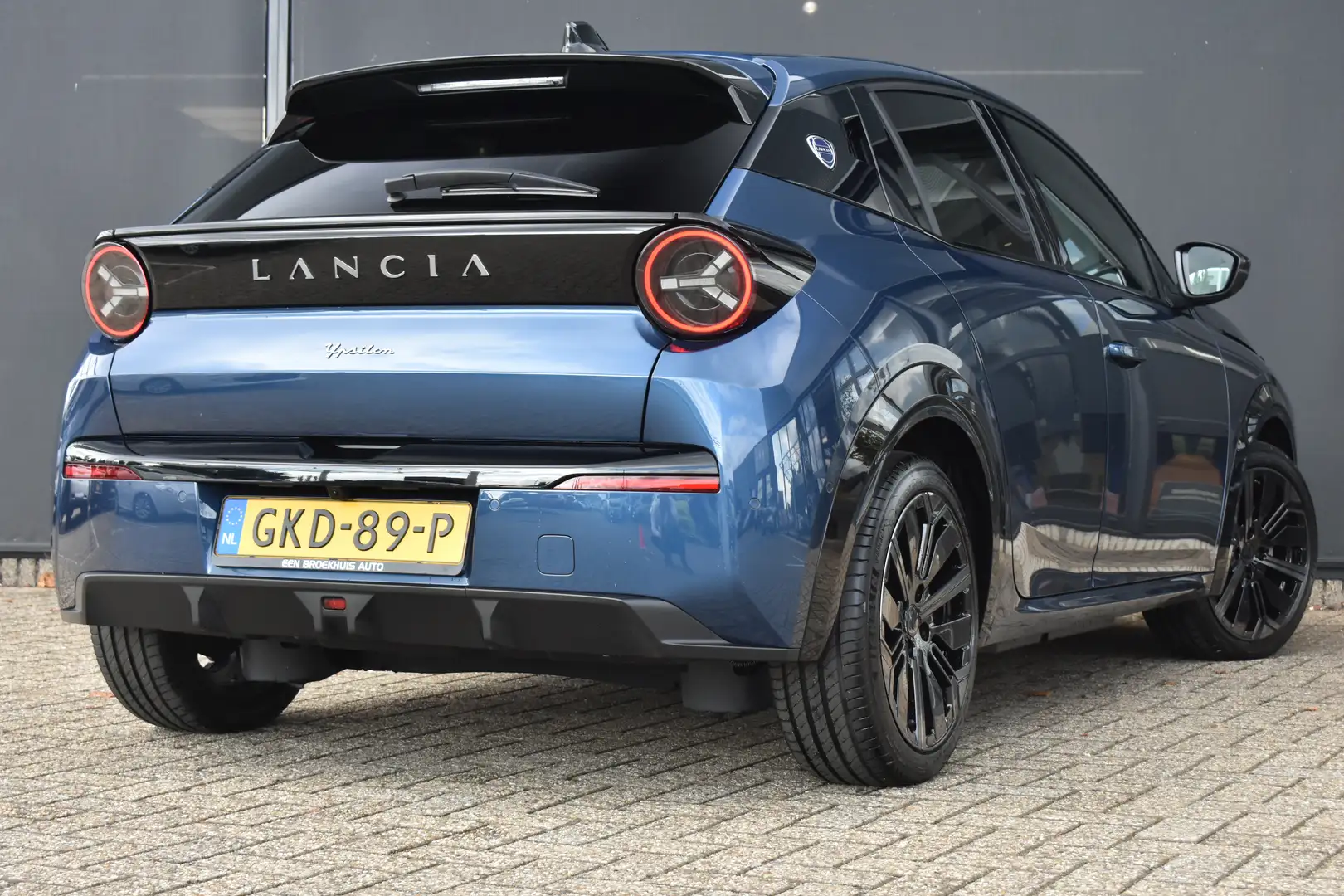 Lancia Ypsilon Edizione Cassina Limitata 51 kWh 3 Fase | Navigati Mavi - 2