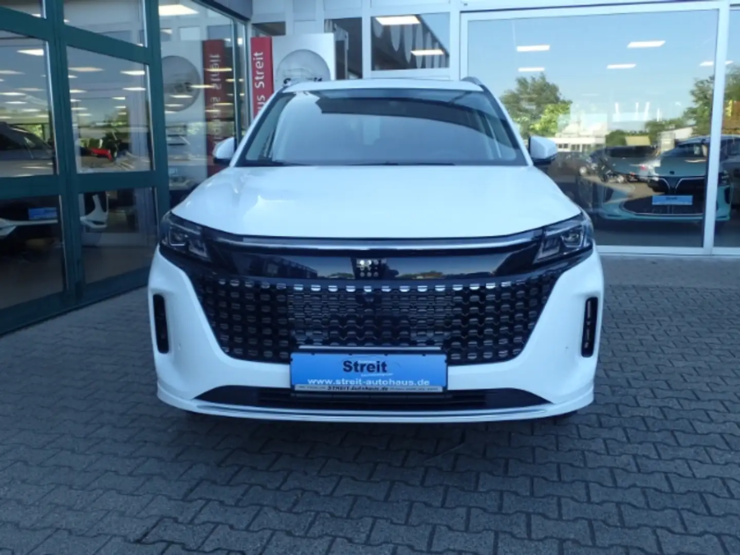 DFSK Fengon 5 PHEV El. Panodach digitales Cockpit Soundsystem 36 Weiß - 2