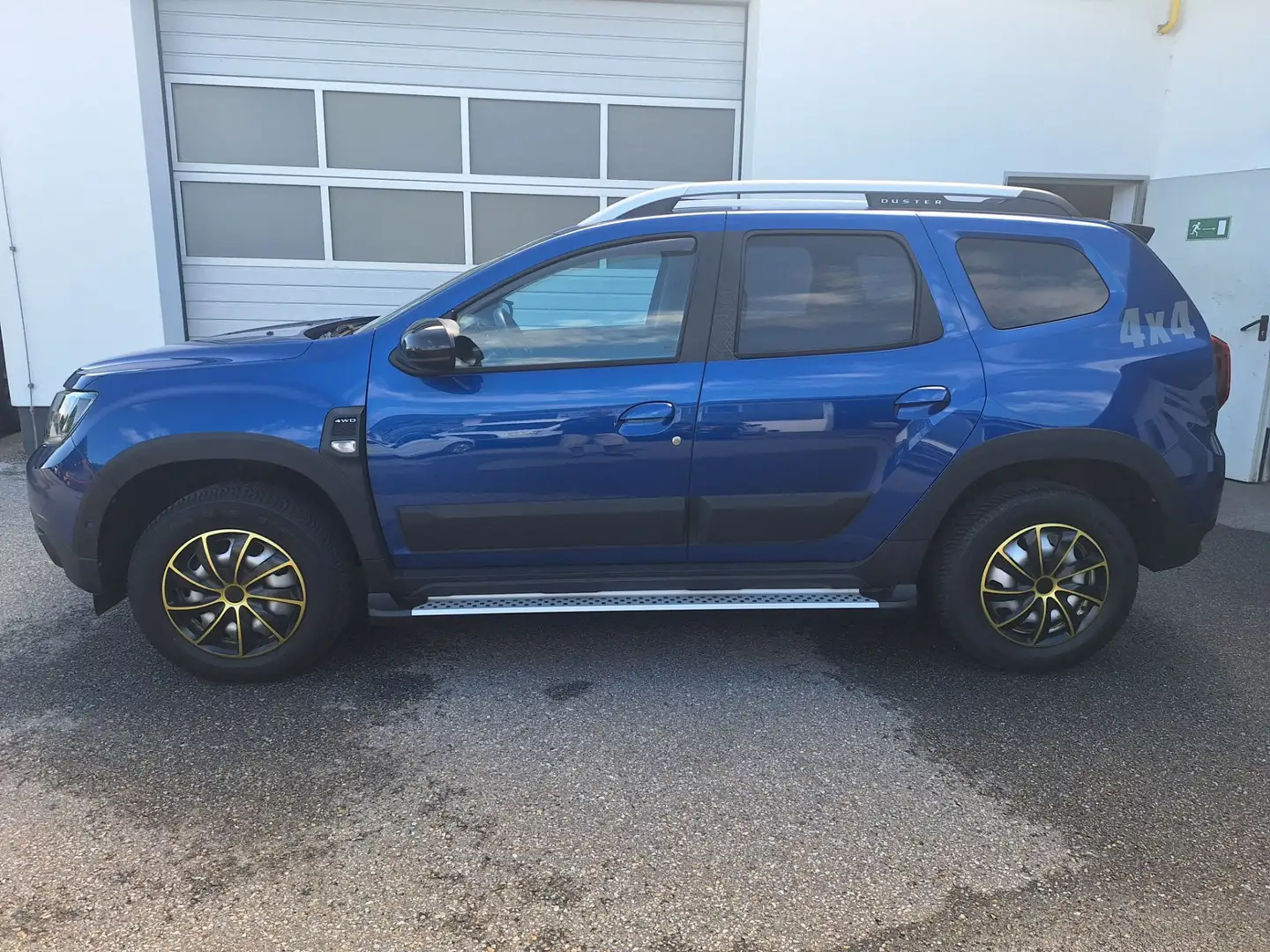 Dacia Duster Blue dCi 115 4WD Celebration *AHK* - 2