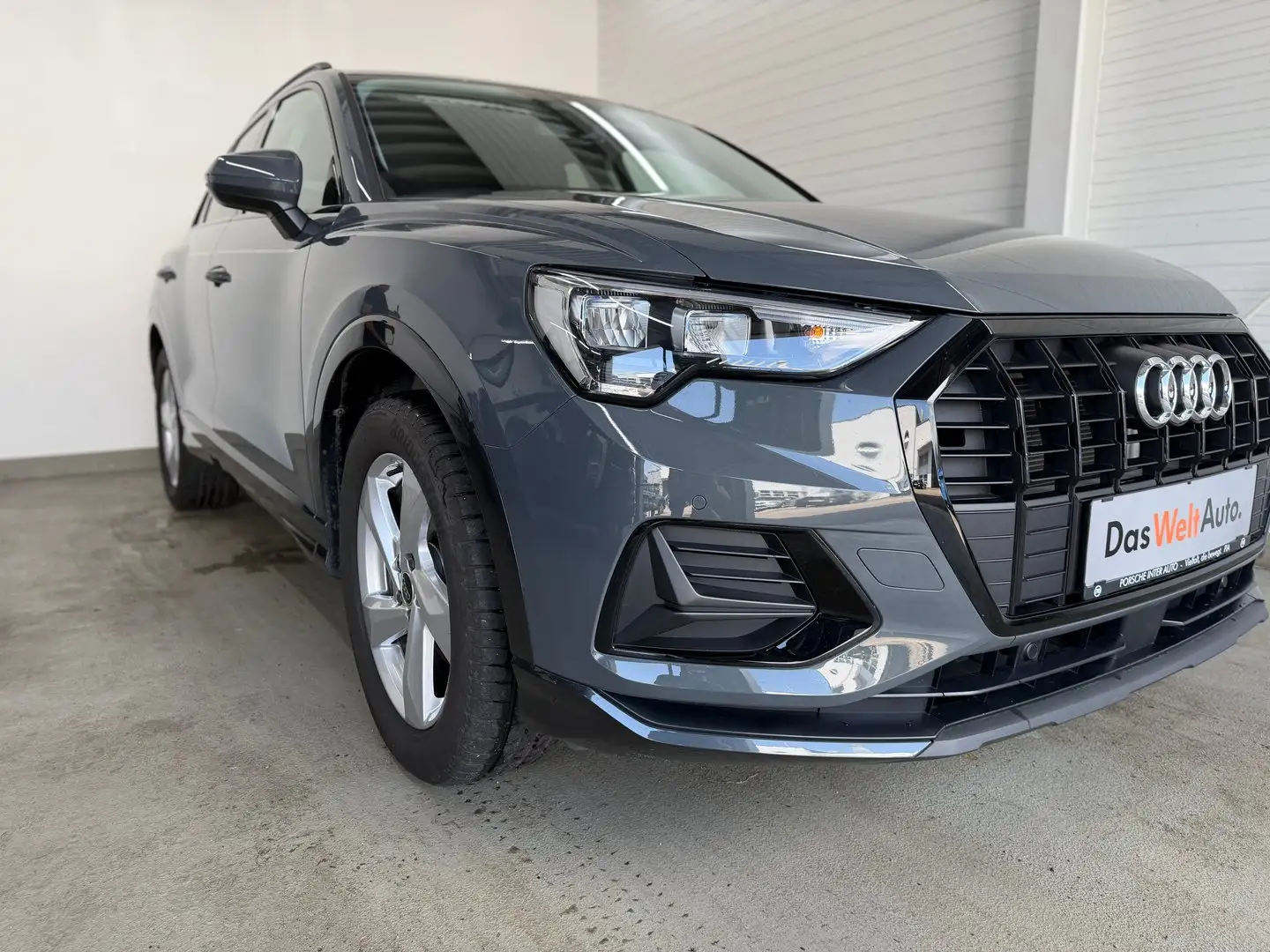 Audi Q3 35 TFSI advanced exterieur Grau - 1