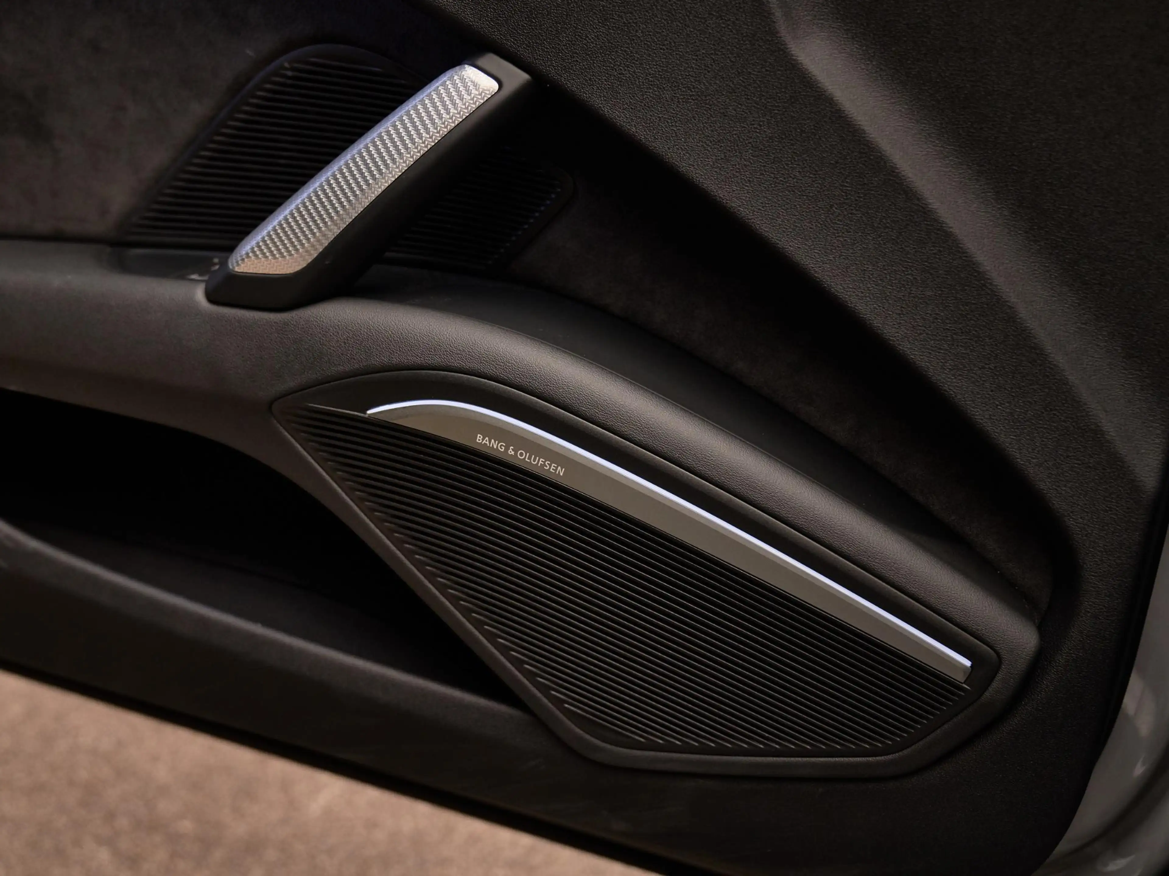 Audi TT RS Roadster 2.5 TFSI Quattro , B&O, magnetic, matrix- — photo 11