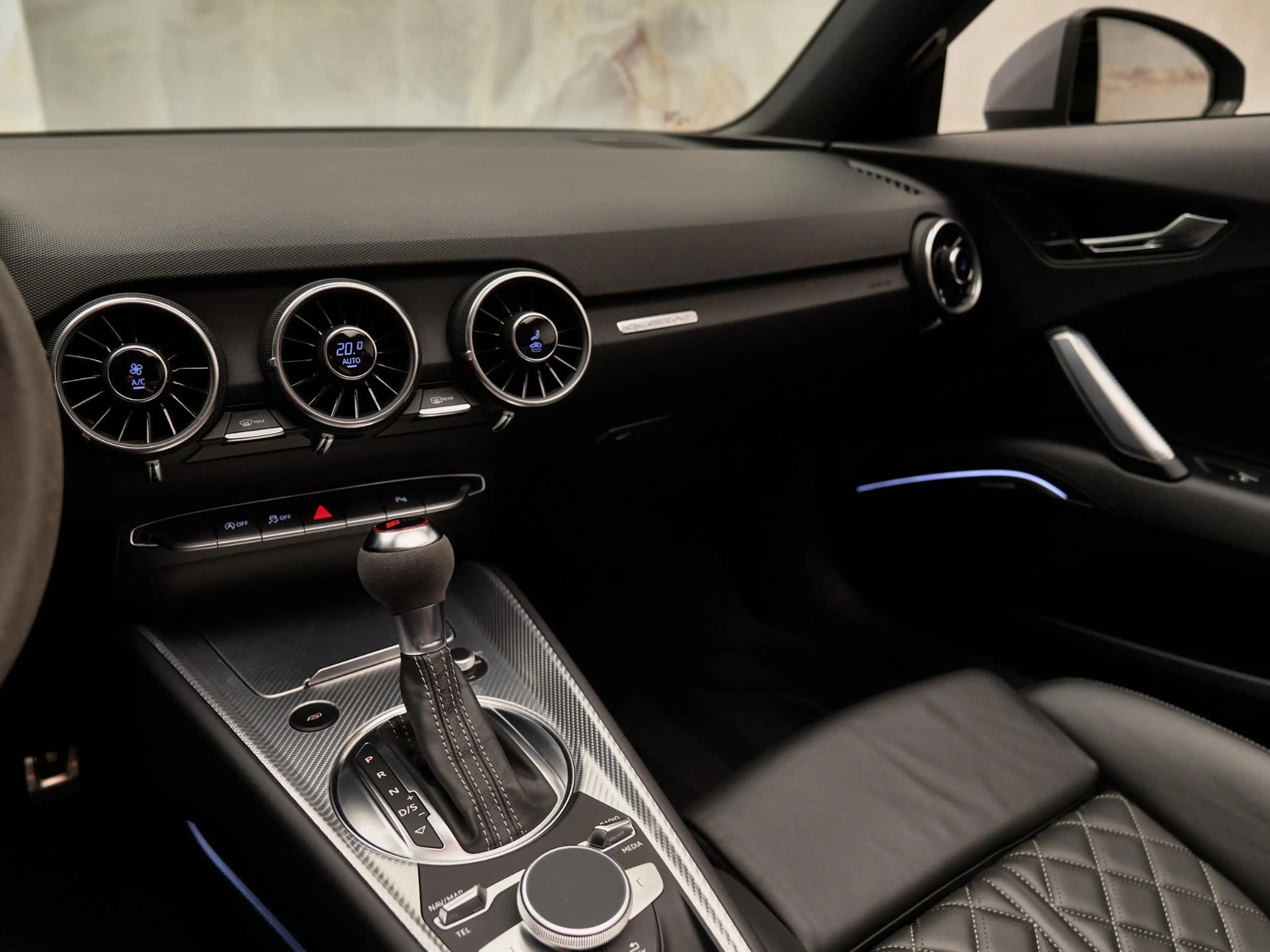 Audi TT RS Roadster 2.5 TFSI Quattro , B&O, magnetic, matrix- — photo 16