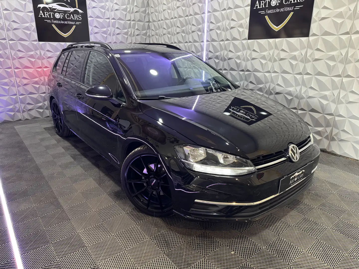 Volkswagen Golf Variant 1.6 /Navi/Virtual cockpit/SHZ/Ab 198 Euro im Monat Noir - 1