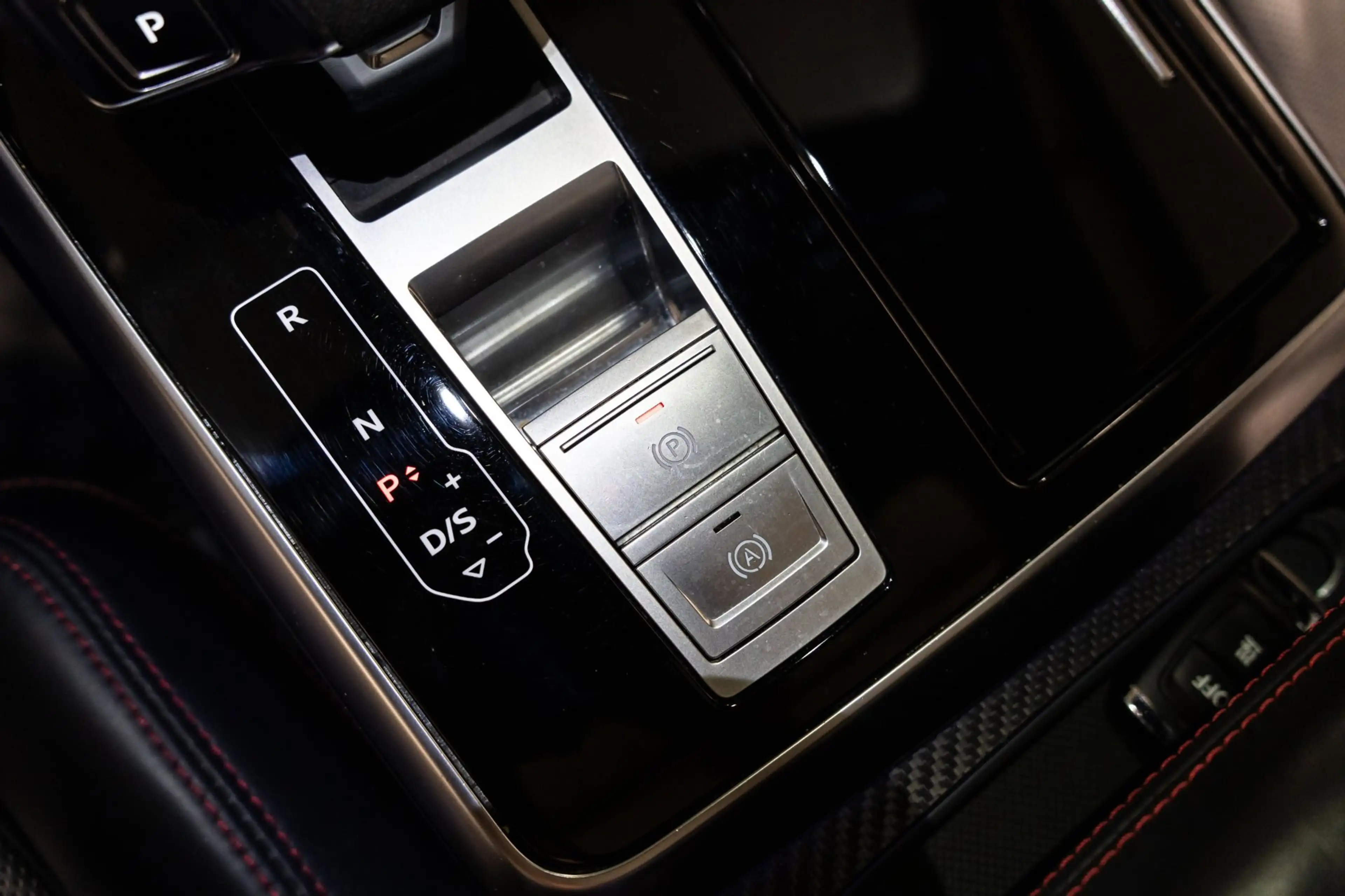 Audi RS Q8 4.0 TFSI Q8 quattro Pano Keramisch CARBON B&O 3D F — photo 38