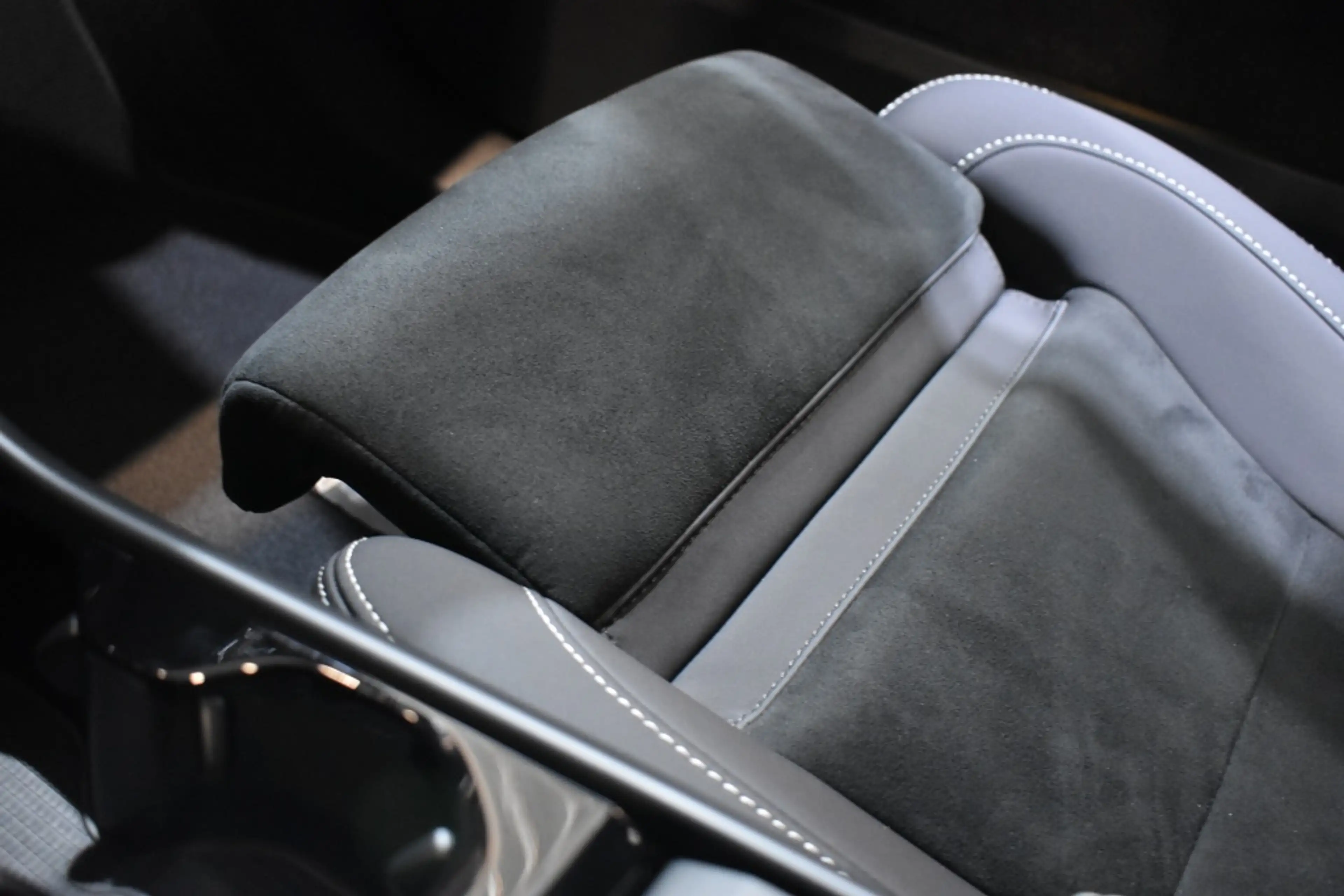 Volvo EC40 Extended Range Ultra 82kWh/252PK | Harman/Kardon | — photo 49