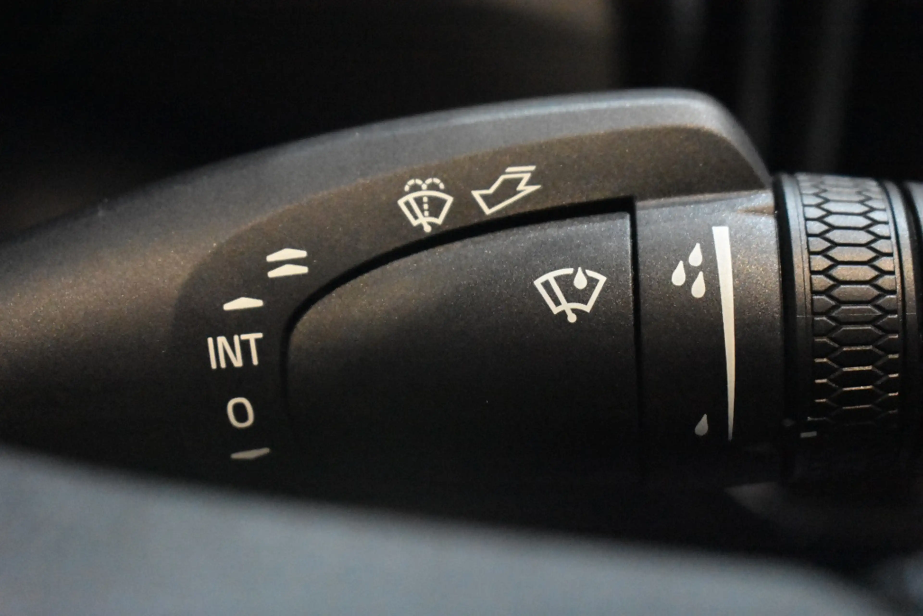 Volvo EC40 Extended Range Ultra 82kWh/252PK | Harman/Kardon | — photo 46