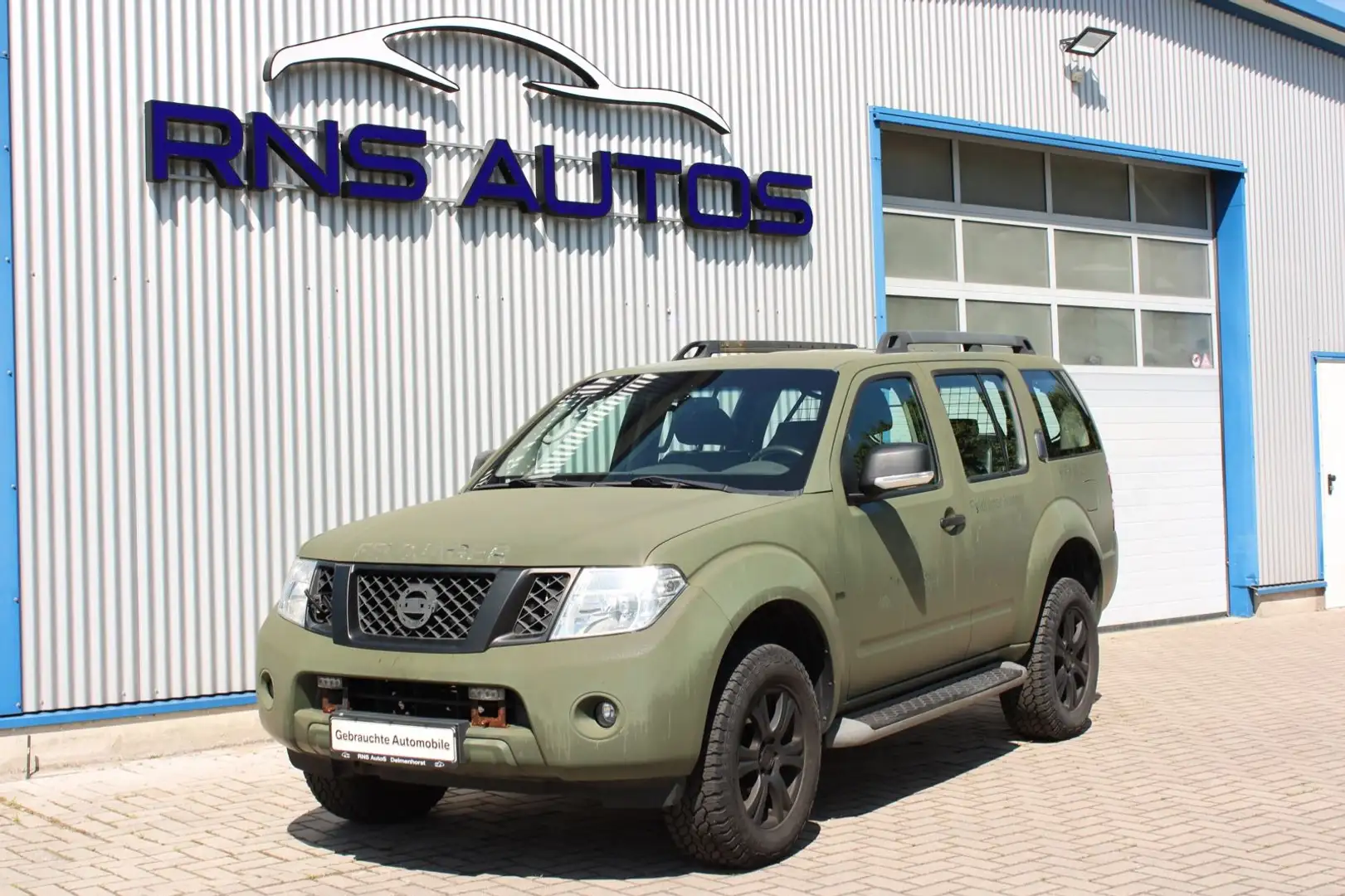 Nissan Pathfinder 2.5 dCi 4WD,AHK, Standhzg.Bundeswehr Green - 1