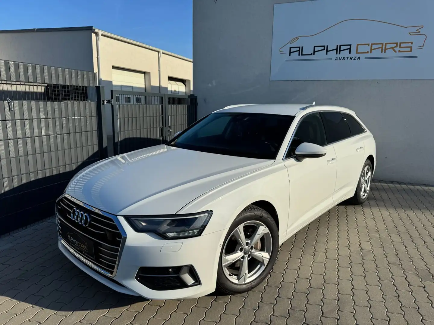 Audi A6 40 2.0 TDI Avant quattro sport Weiß - 2