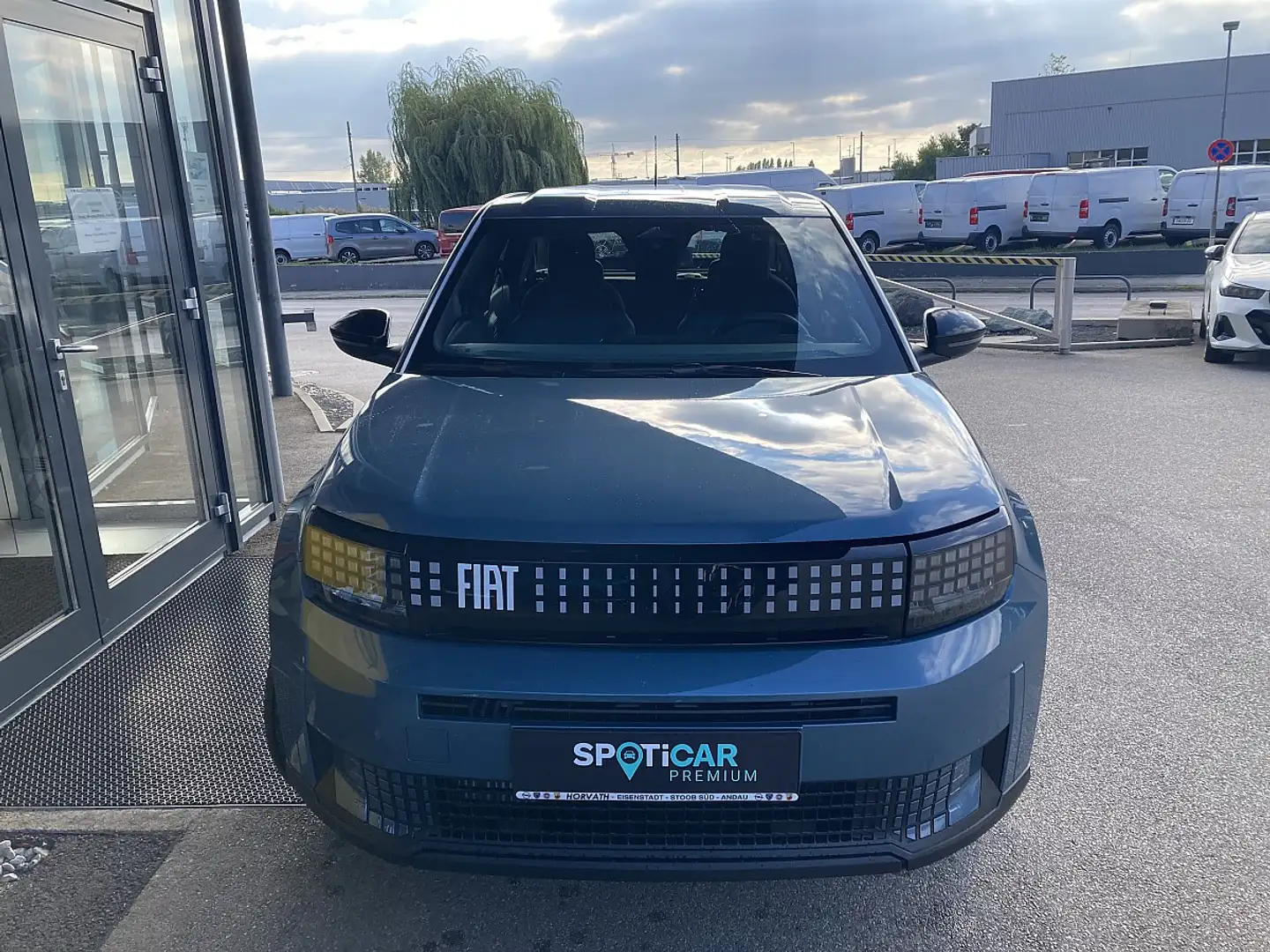 Fiat Grande Panda Hybrid mHEV 110 6-Gang eDCT Icon Bleu - 2