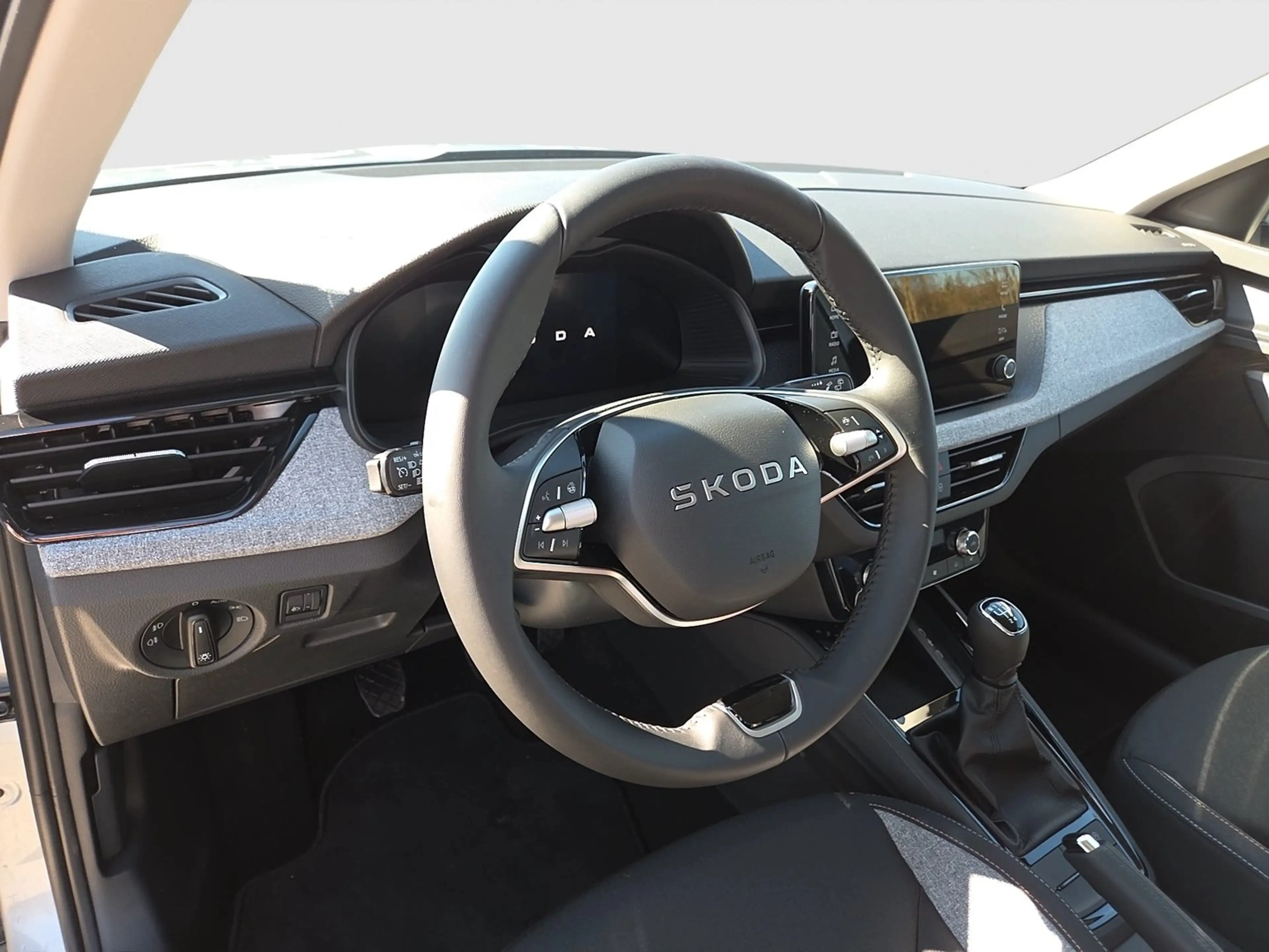 Skoda Kamiq Selection TSI — photo 9