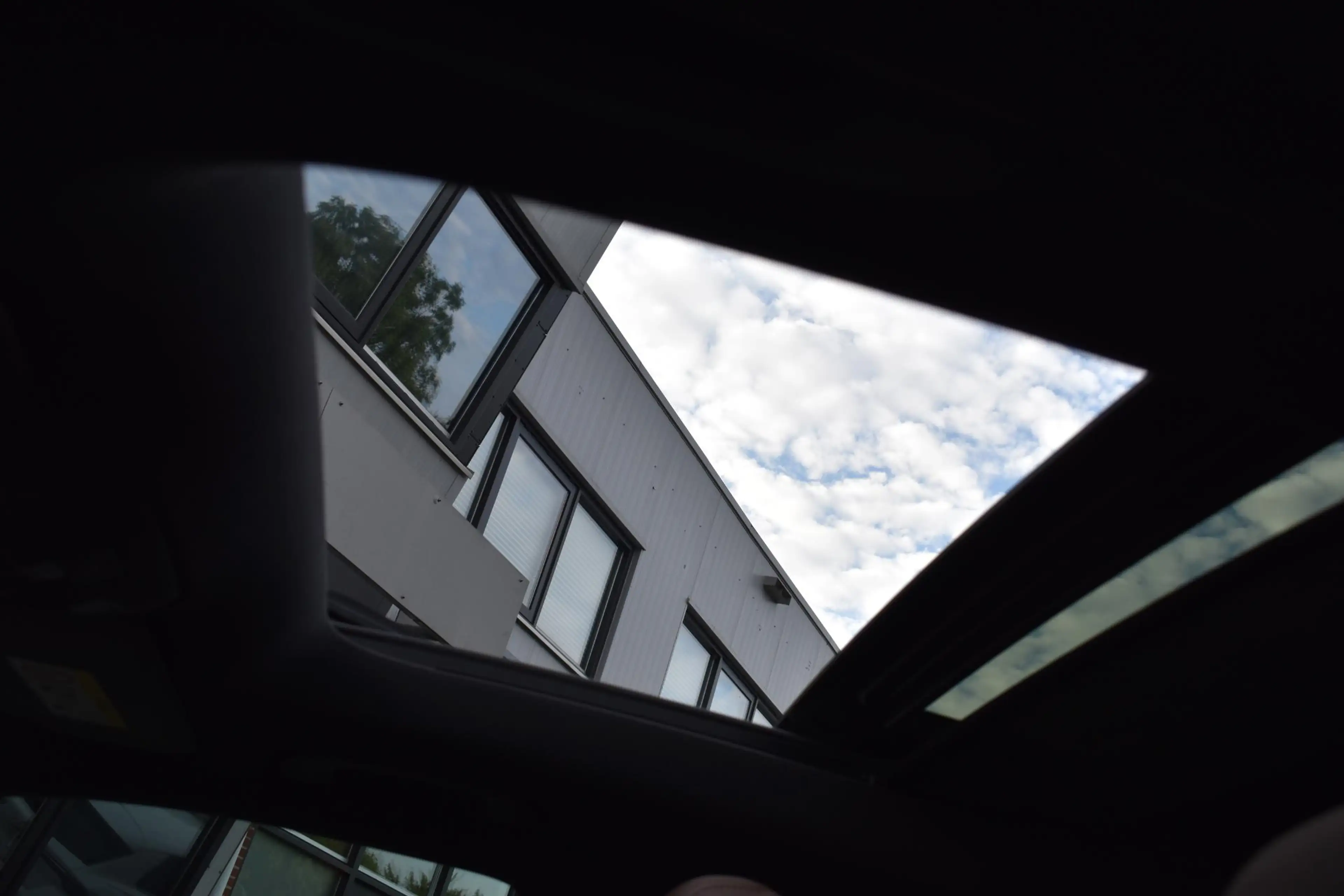 Mercedes-Benz GLA 250 4Matic Edition 1 Pano ACC Camera Trekhaak — photo 15