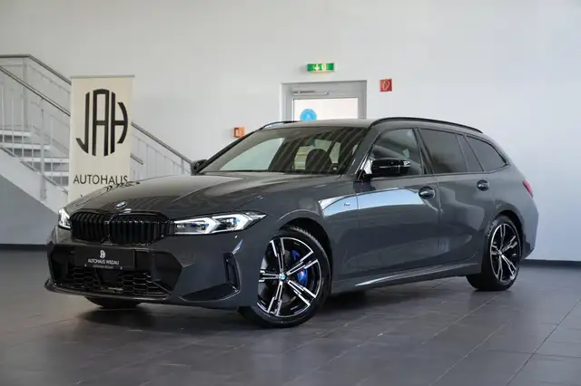 BMW 330 i xDrive M Sport *HEAD-UP*LASER*LED*H&K*