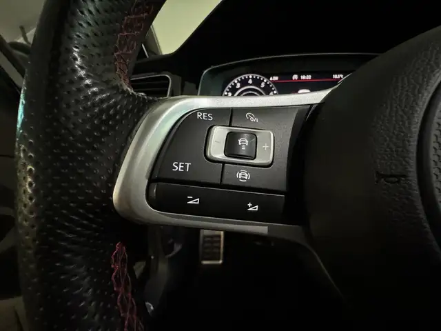 Volkswagen Golf view 12