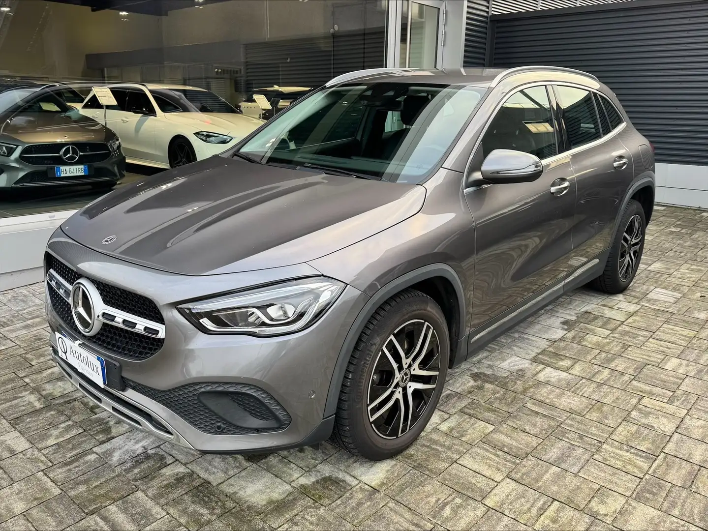 Mercedes-Benz GLA 200 GLA-H247 2020 d Sport Plus auto Grau - 1