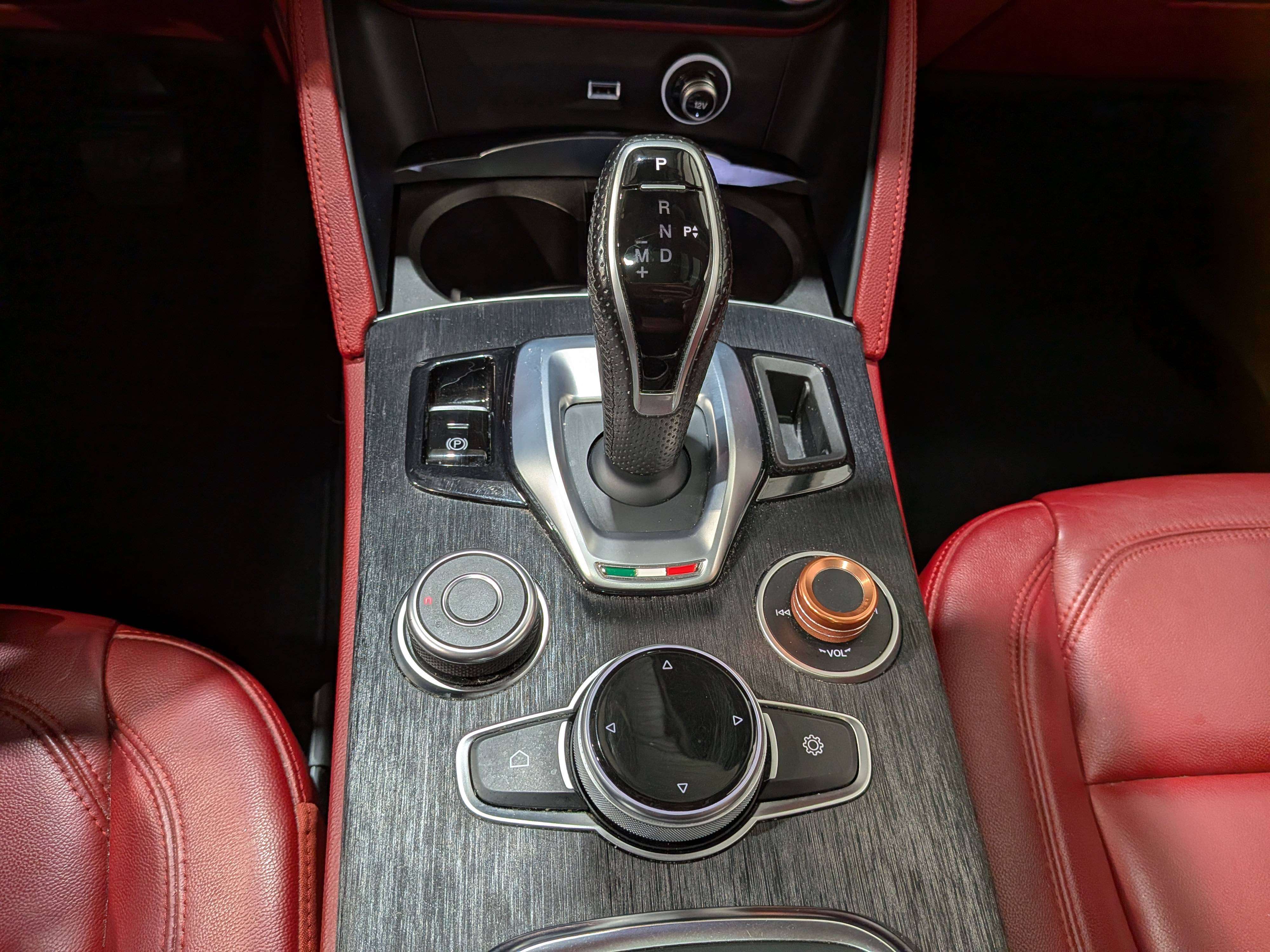 Alfa Romeo Stelvio 2020