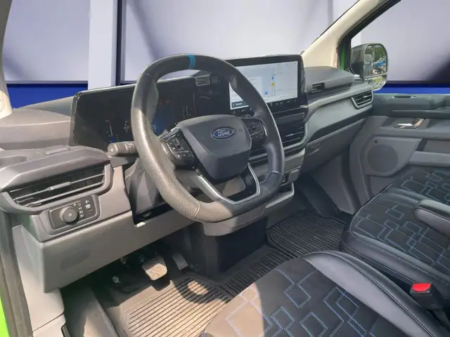 Ford Transit Custom view 12