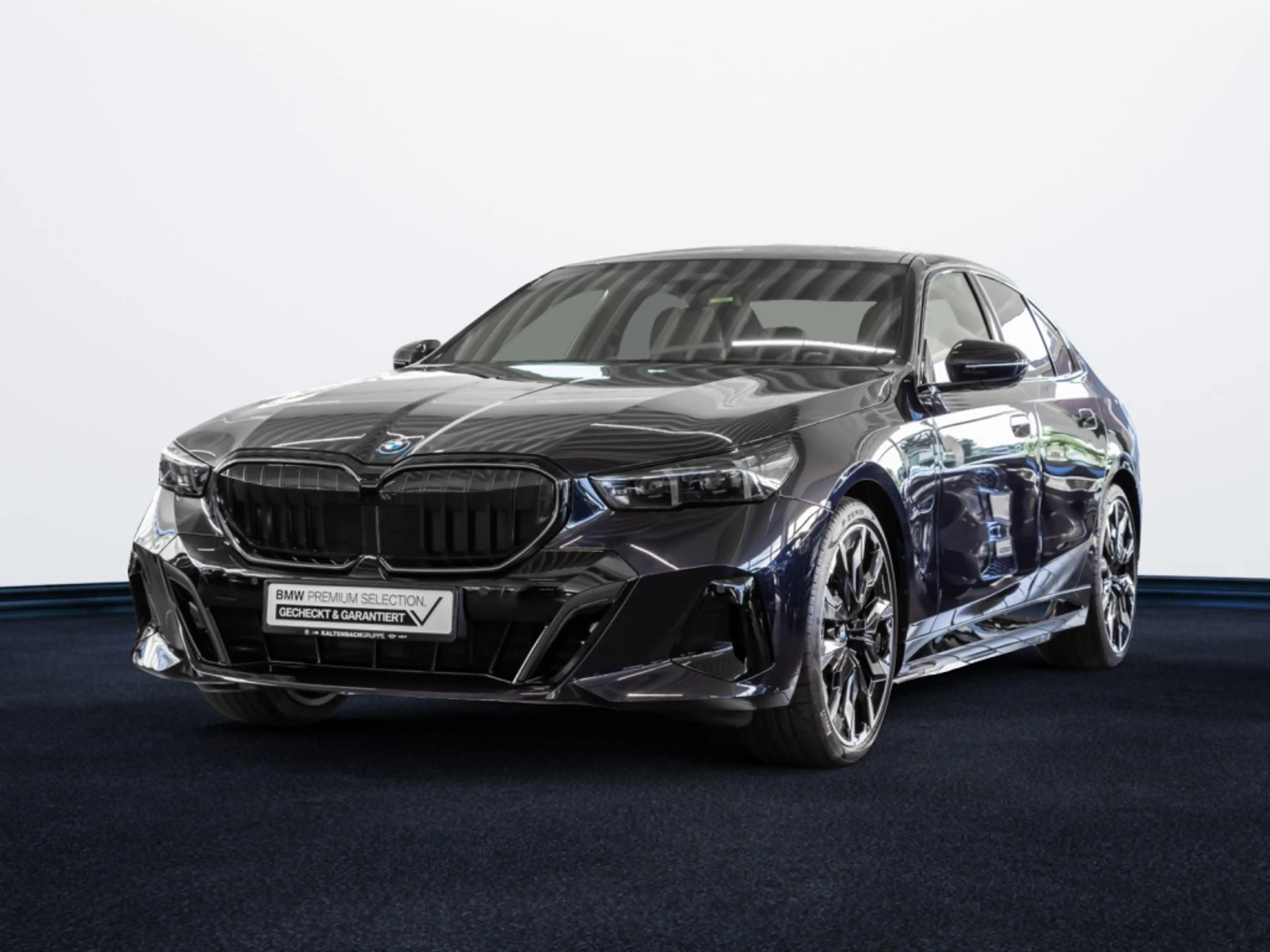 BMW 550 e xDrive M-Sport Pro PANO B&W HUD ACC NAVI — photo 2