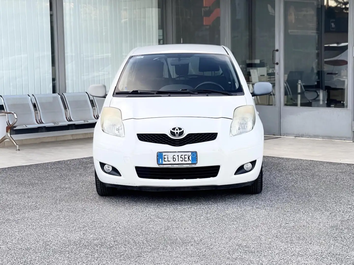 Toyota Yaris 1.0 Benzina 69CV E4 Neo - 2012 Blanco - 2