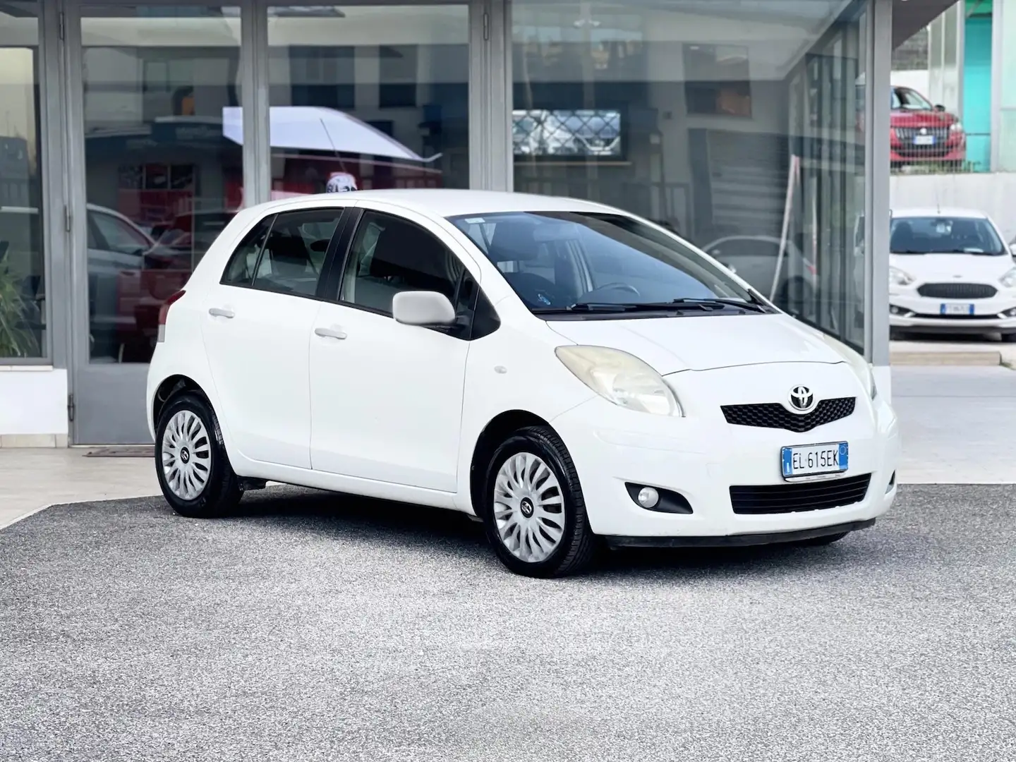 Toyota Yaris 1.0 Benzina 69CV E4 Neo - 2012 Blanco - 1