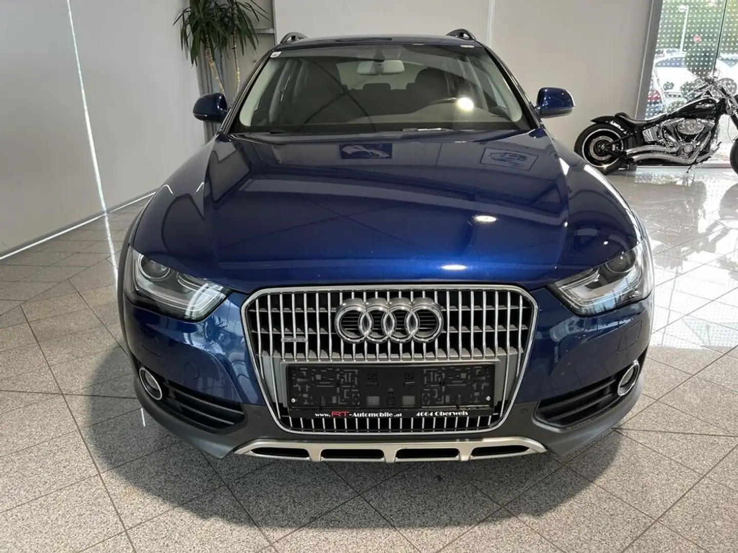 Audi A4 allroad 2.0 TDI Blau - 2