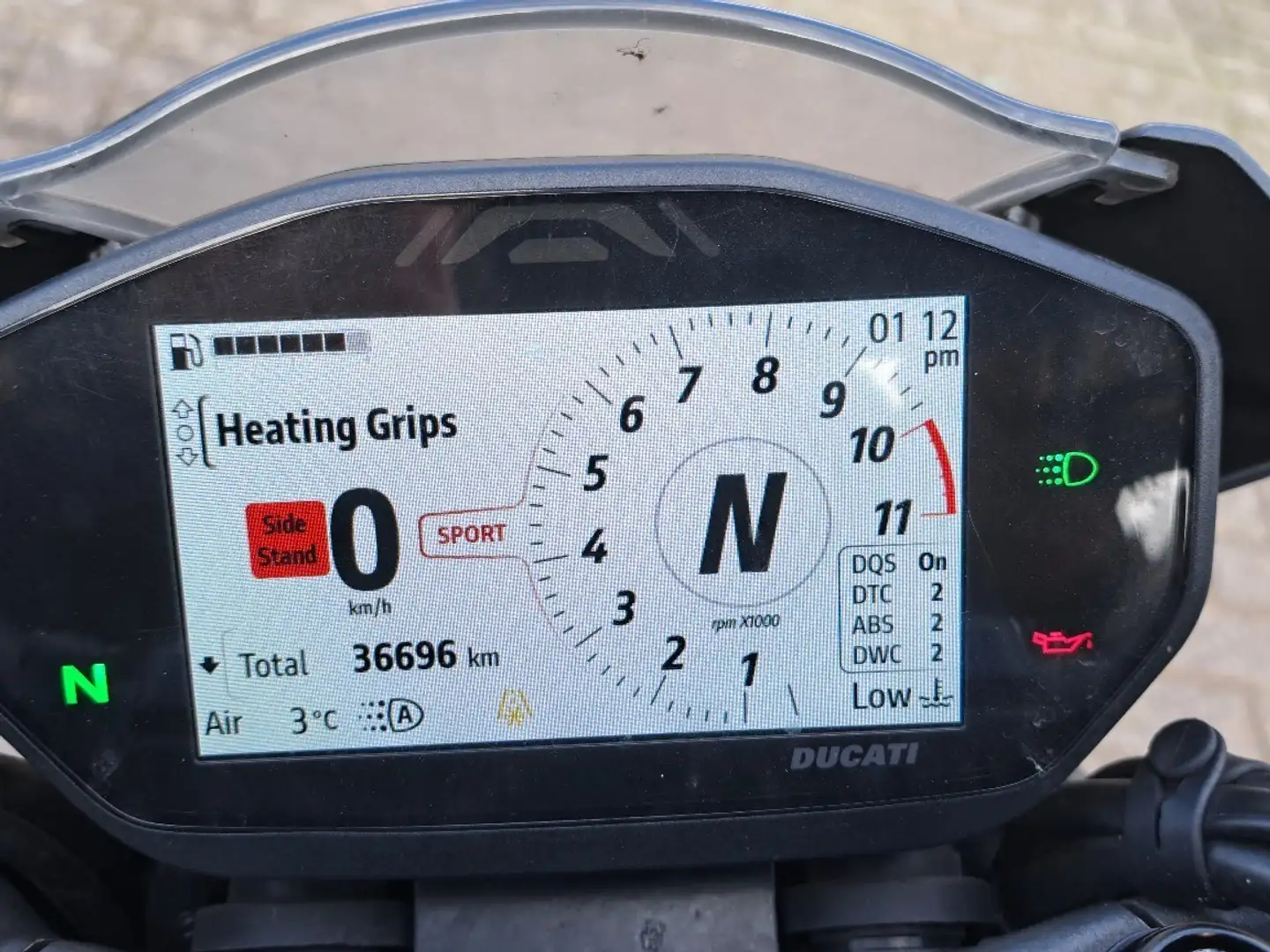 Ducati Monster 937 Negru - 2