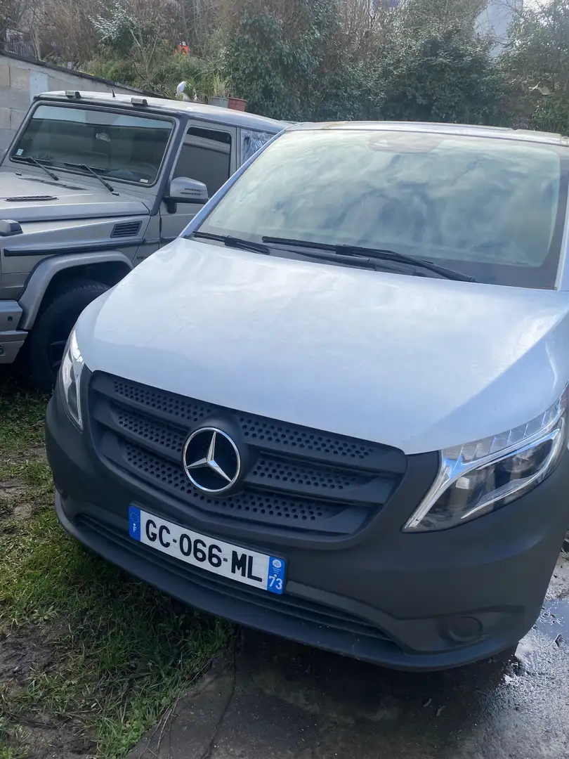 Mercedes-Benz Vito FOURGON 114 CDI COMPACT FWD Argent - 1