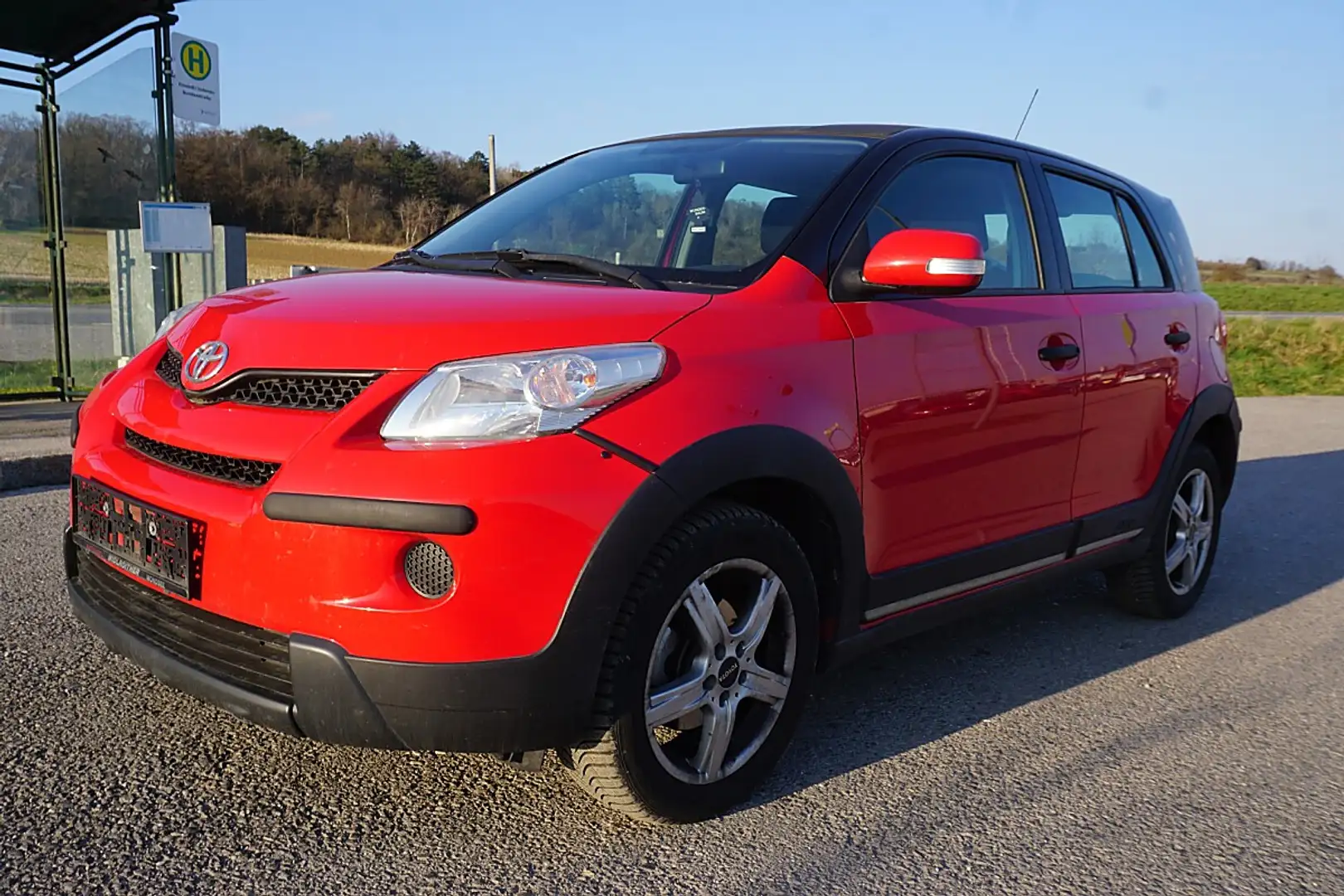 Toyota Urban Cruiser 1,4 D-4D DPF Mid AWD Rot - 2