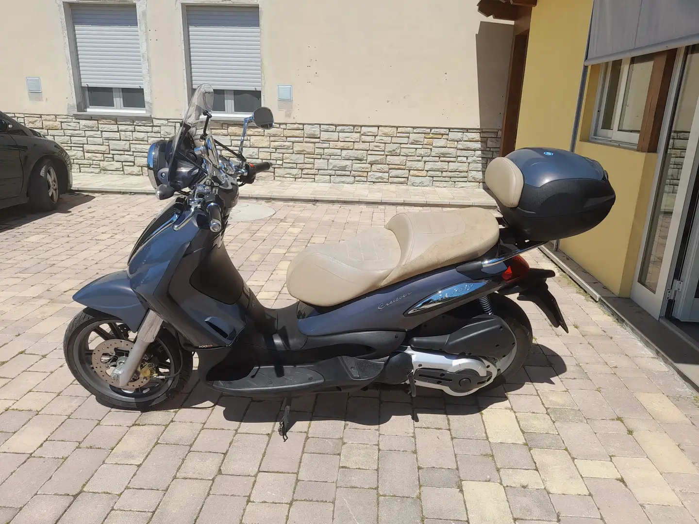 Piaggio Beverly 500 CRUISE Grigio - 1