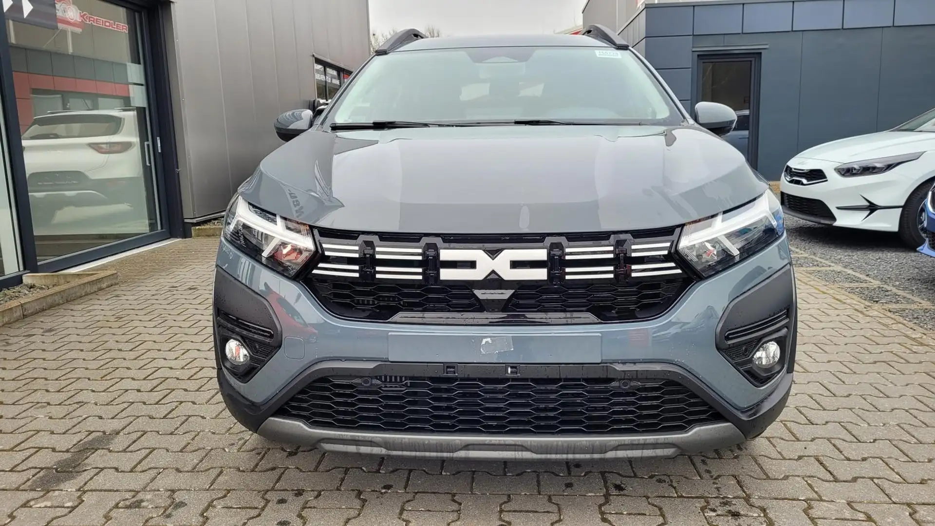 Dacia Jogger Expression LPG*LED*7-Sitze*Shzg*PDCv+h*Cam*TotW... Grau - 2