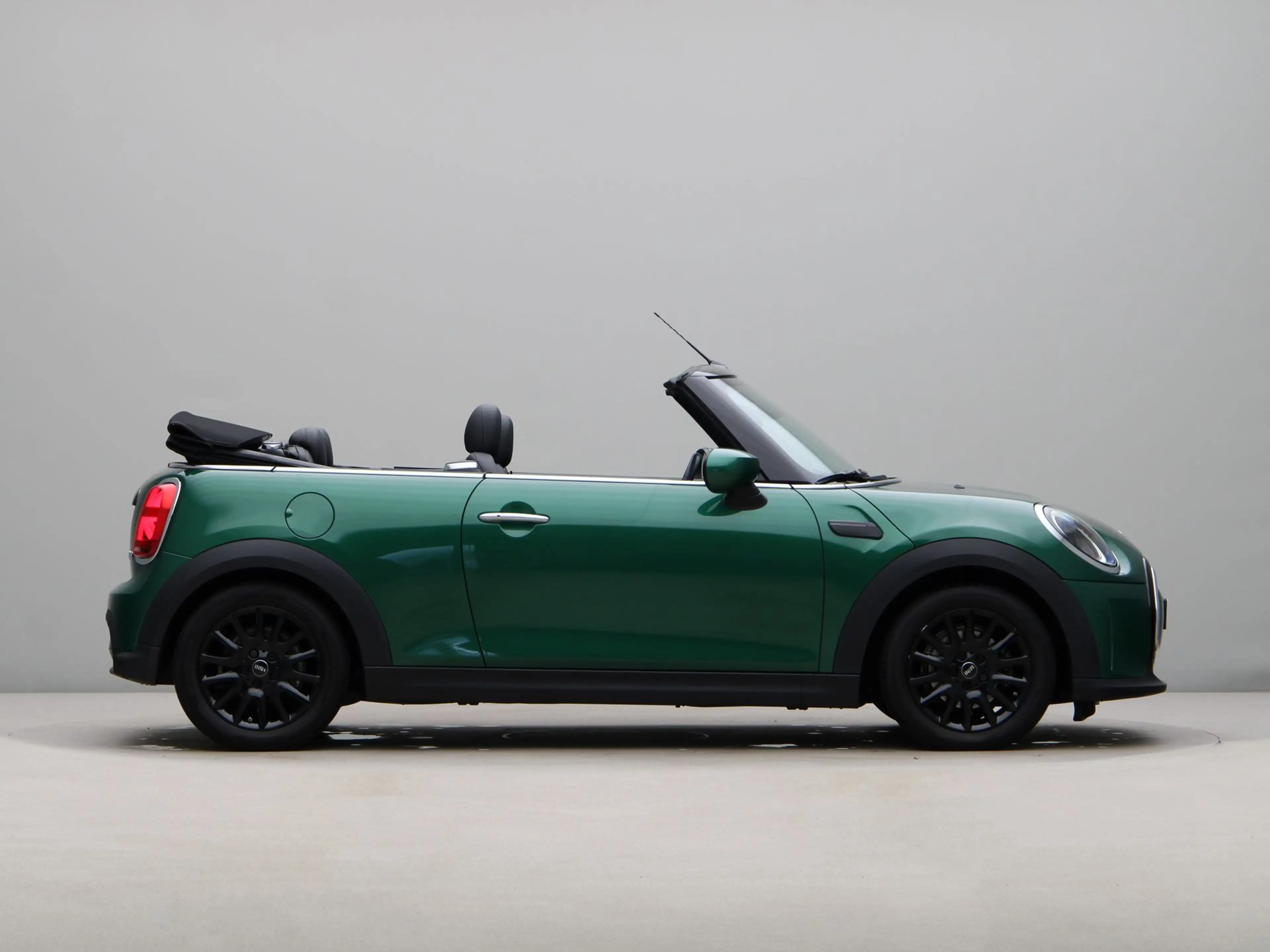 MINI Cooper Cabrio Classic Aut. — photo 11