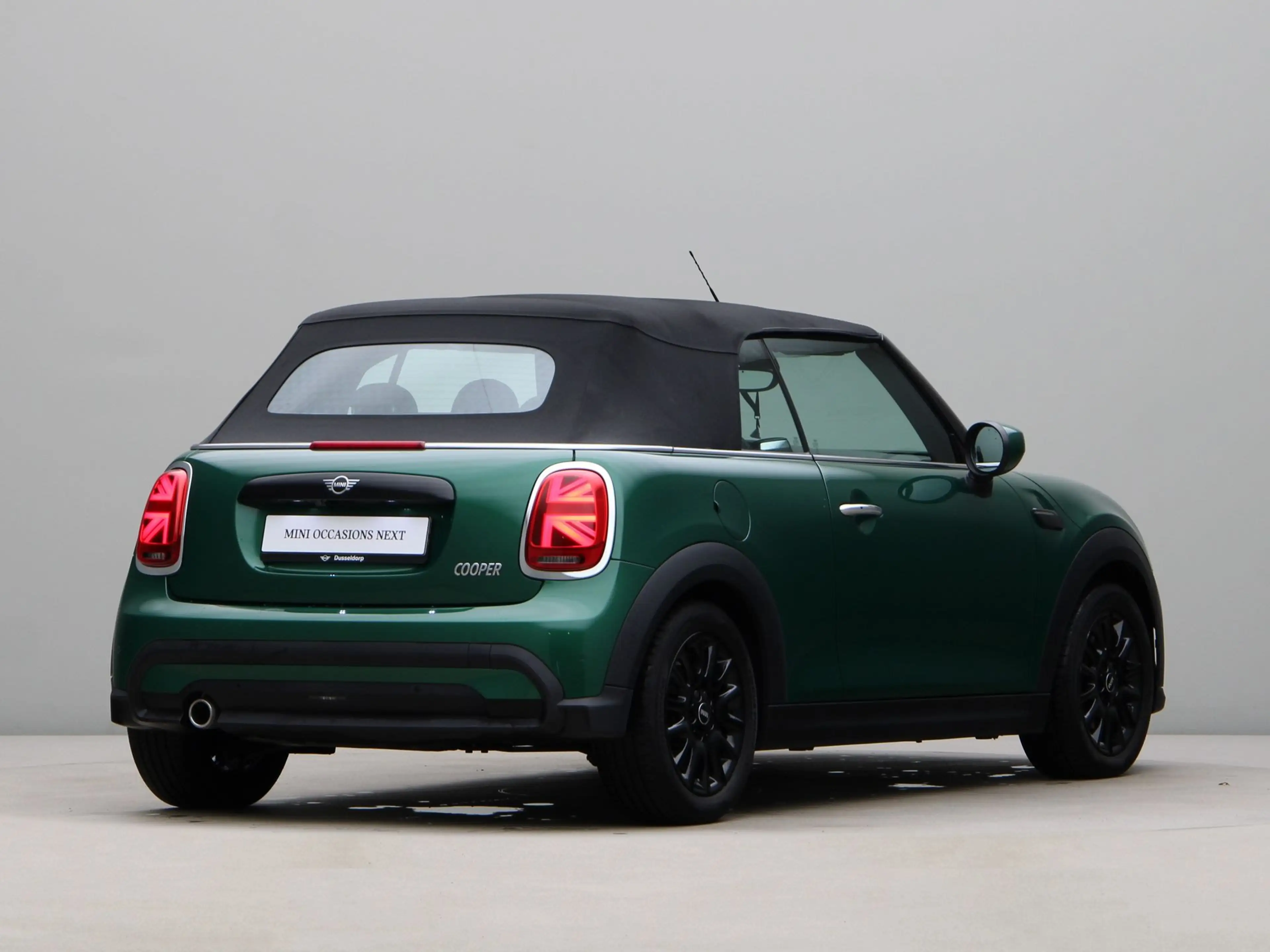MINI Cooper Cabrio Classic Aut. — photo 13