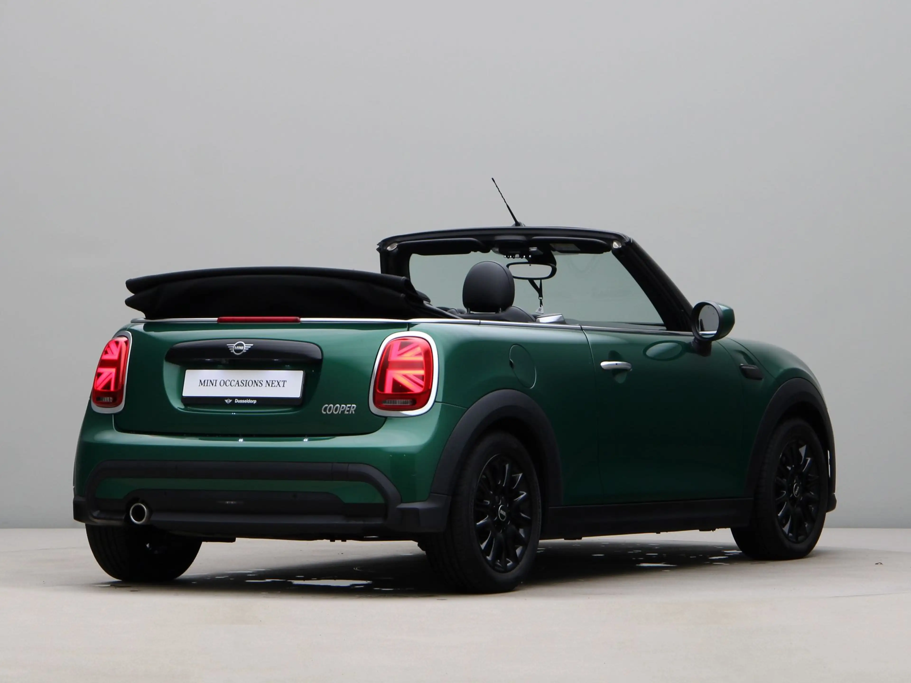 MINI Cooper Cabrio Classic Aut. — photo 14