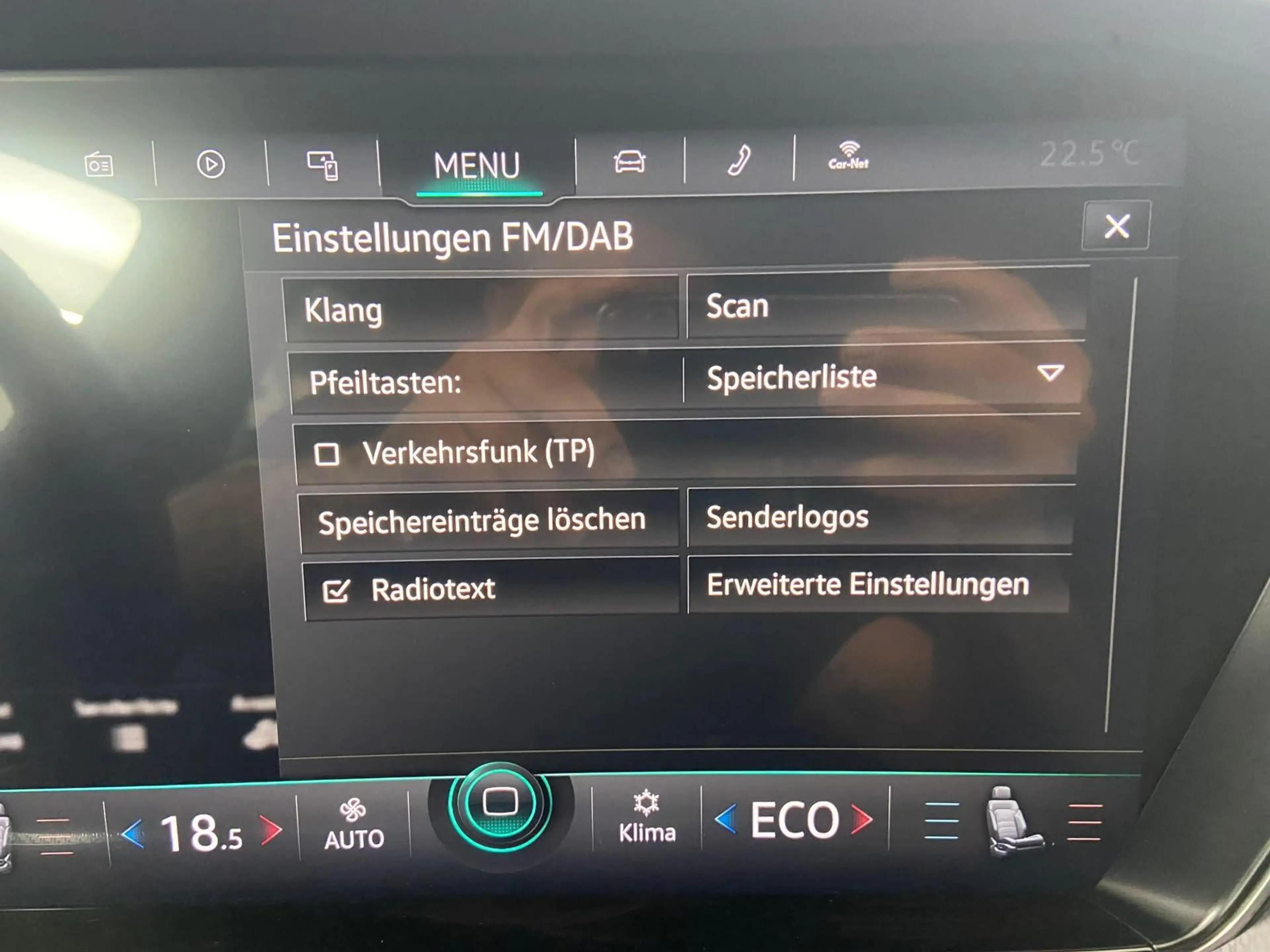 Volkswagen Touareg R-Line 4Motion Matrix Luft Head-up Black — photo 12