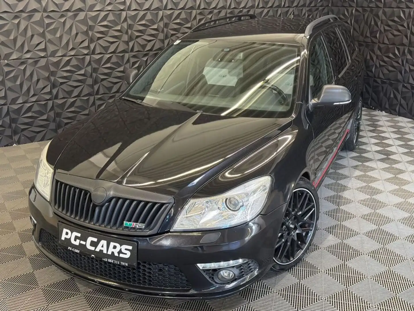 Skoda Octavia 2.0 TDI RS *Weihnachtsangebot bis 31.12.* Schwarz - 1